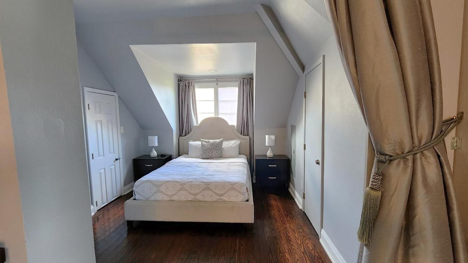 Walker Mansion On St Charles Ave - Unit 6 Apartment *