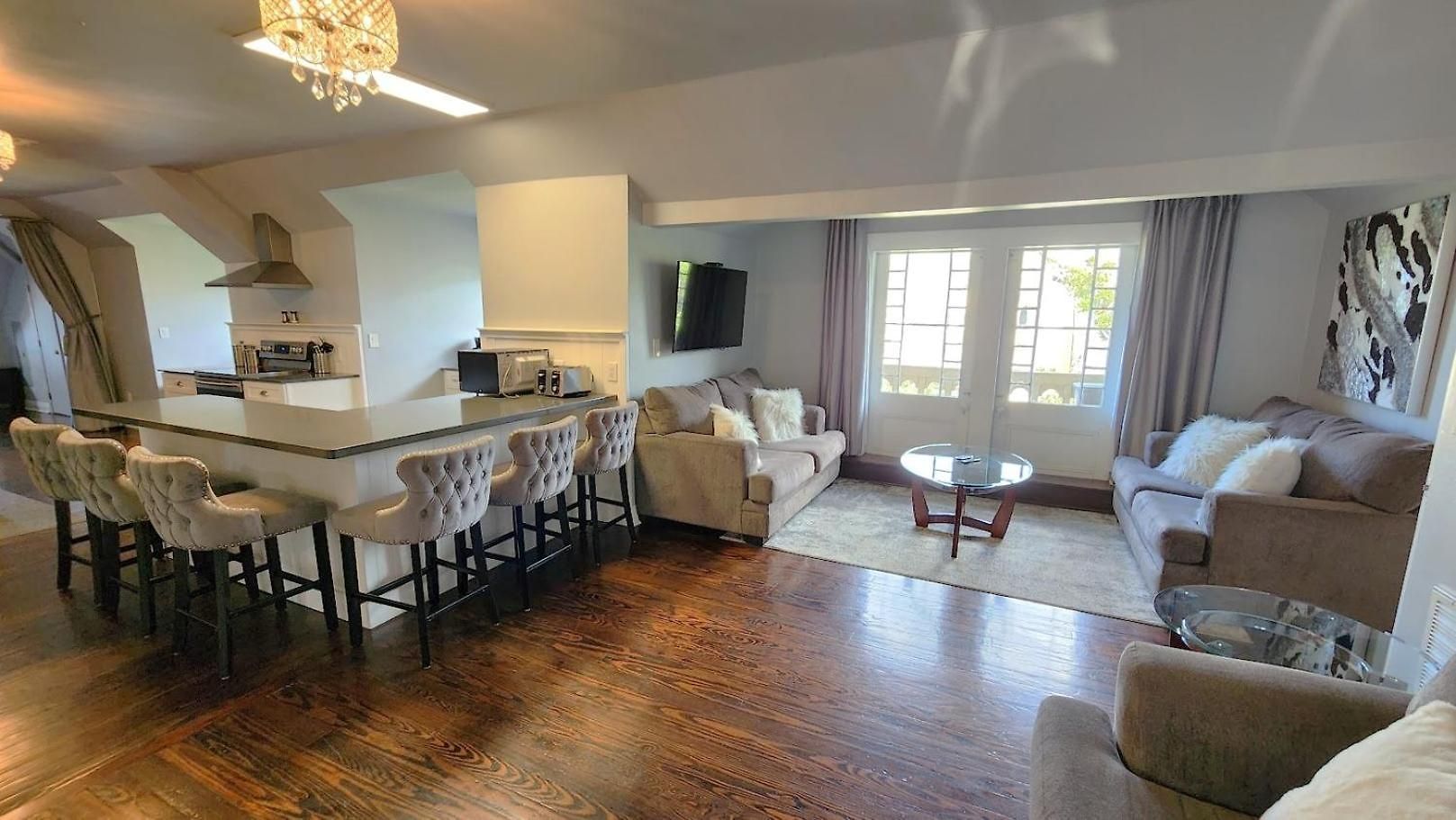 Apartment Walker Mansion On St Charles Ave - Unit 6 *