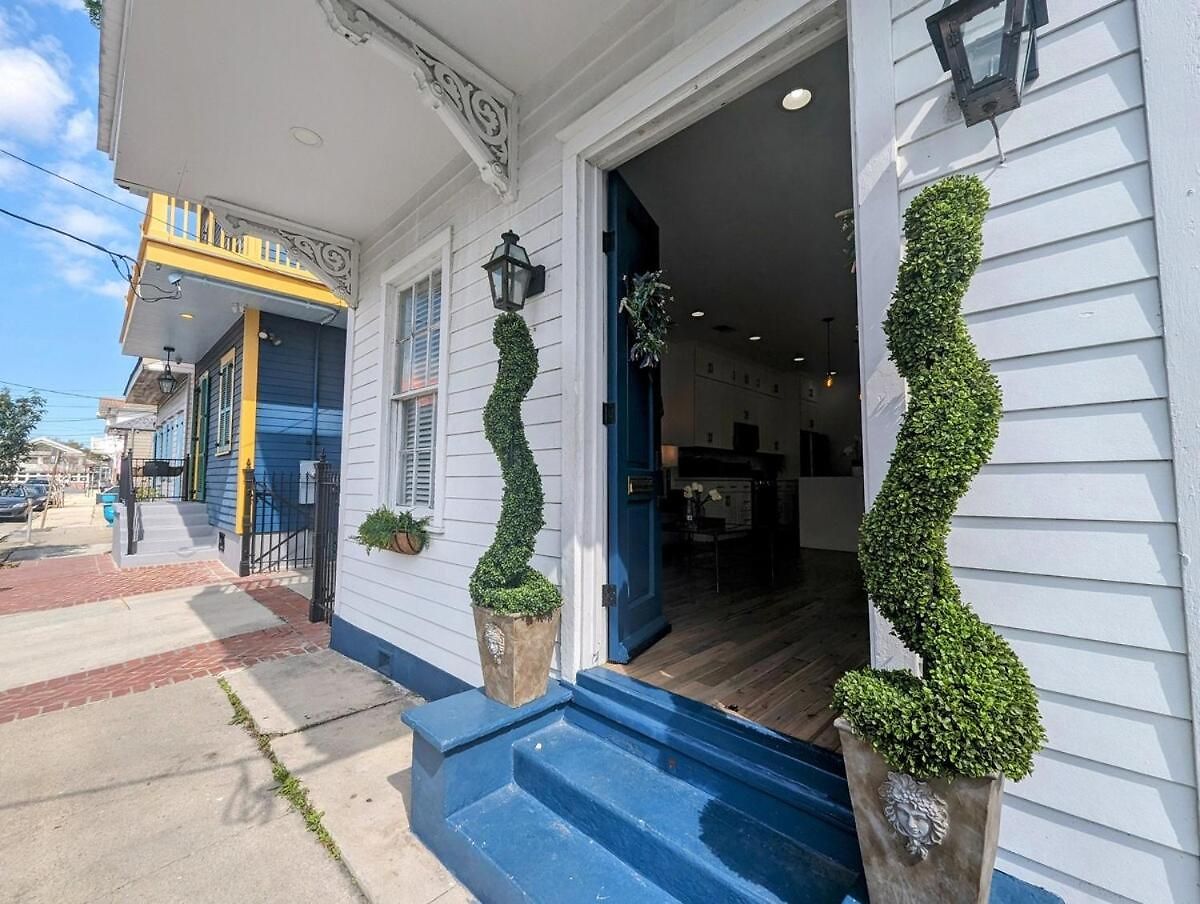 Marigny Charm *