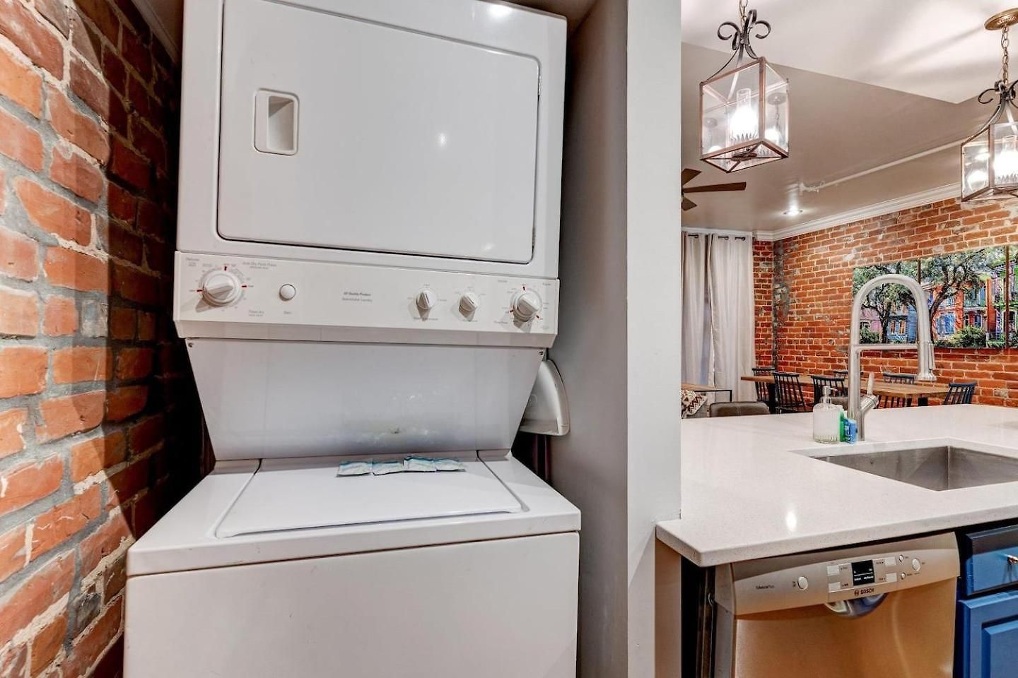Stylish 2Br Retreat Steps From The Quarter Holiday home