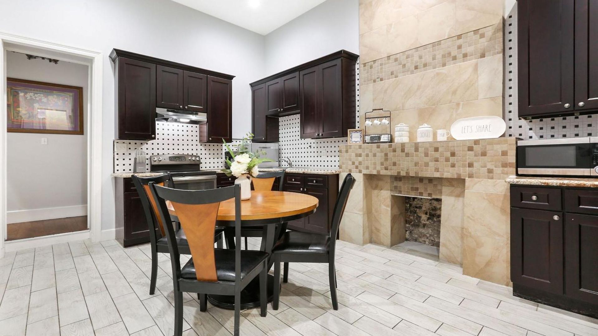 Apartment Spacious On Carondelet Street Close To The French Quarter *