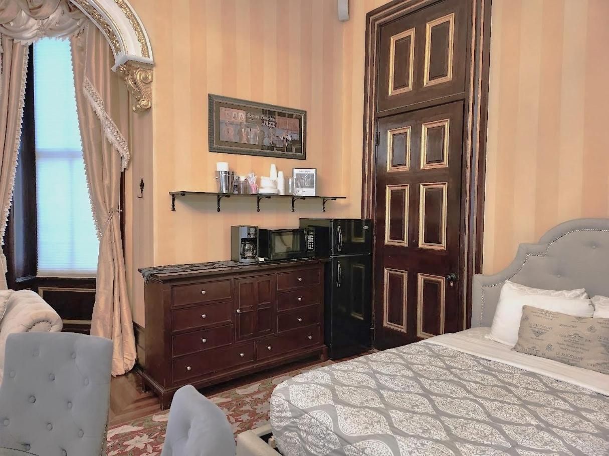 Walker Mansion On St Charles Ave - Unit 1 Guest house