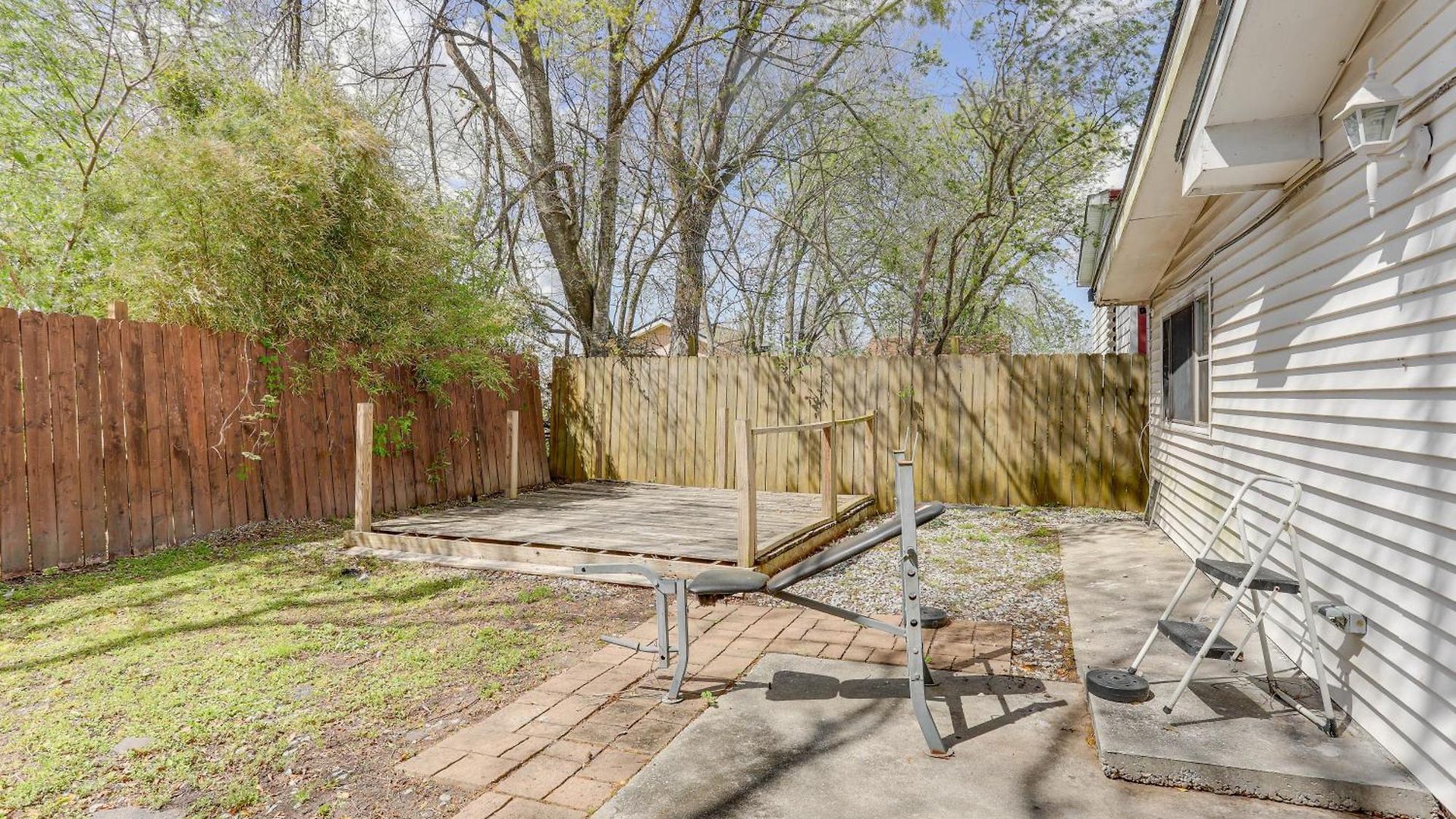 Fenced Backyard: Spacious Home! Holiday home New Orleans