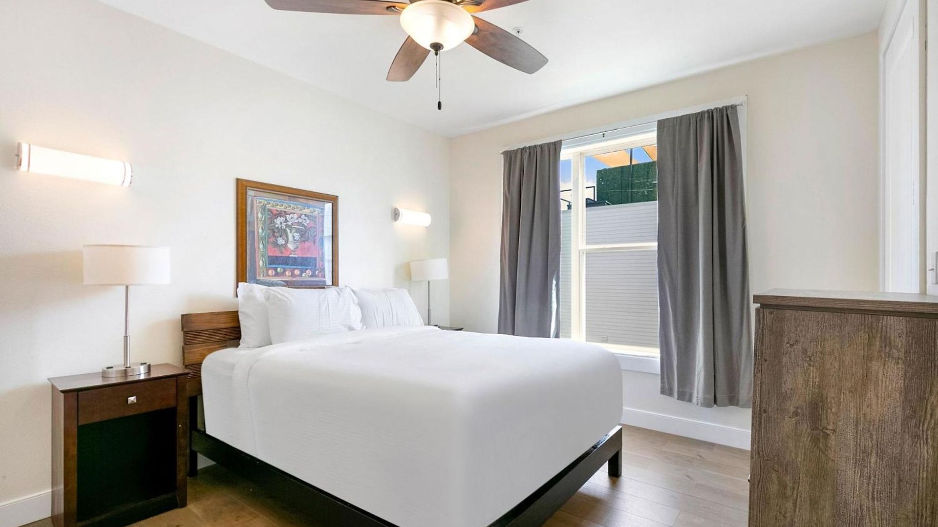 Stunning Close To French Quarter Apartment