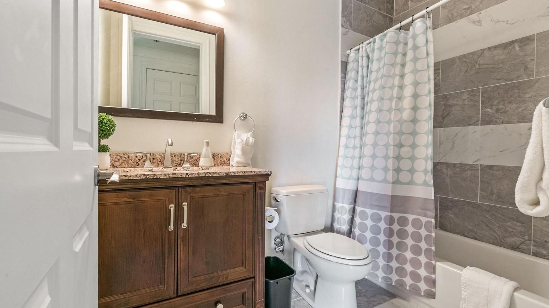 Apartment Stunning Close To French Quarter