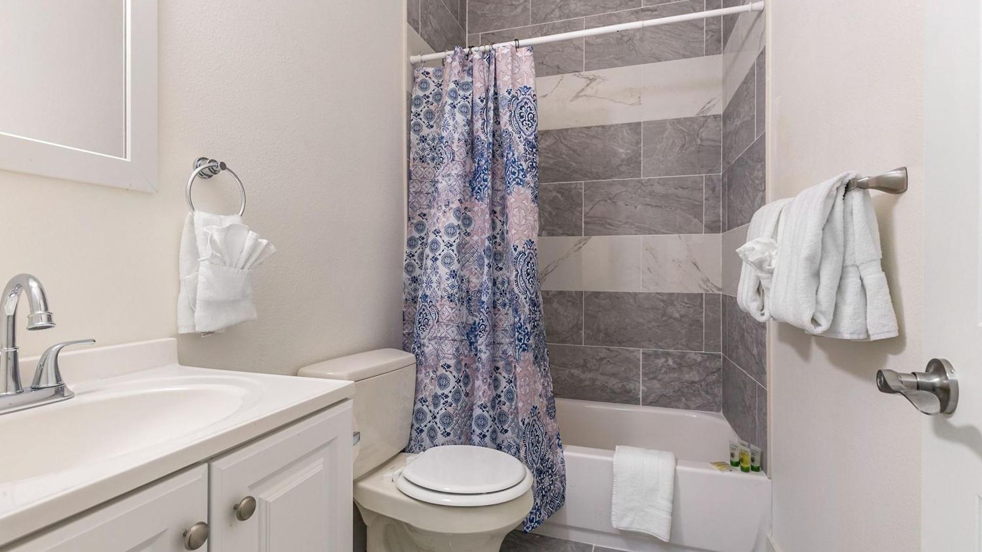 Stunning Close To French Quarter *