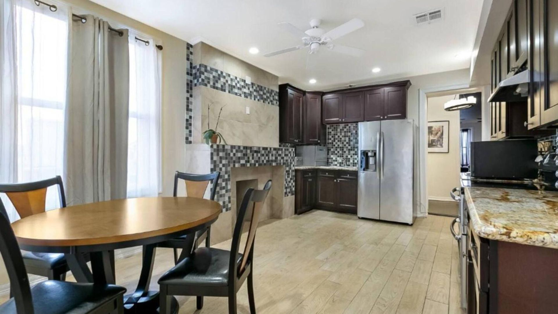 Spacious On Carondelet Street Close To The French Quarter *