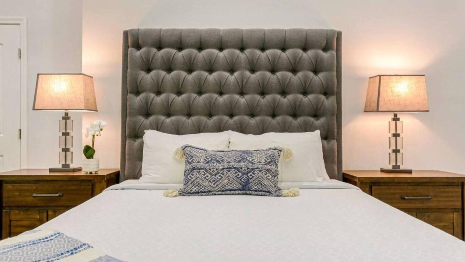 Apartment Spacious On Carondelet Street Close To The French Quarter *