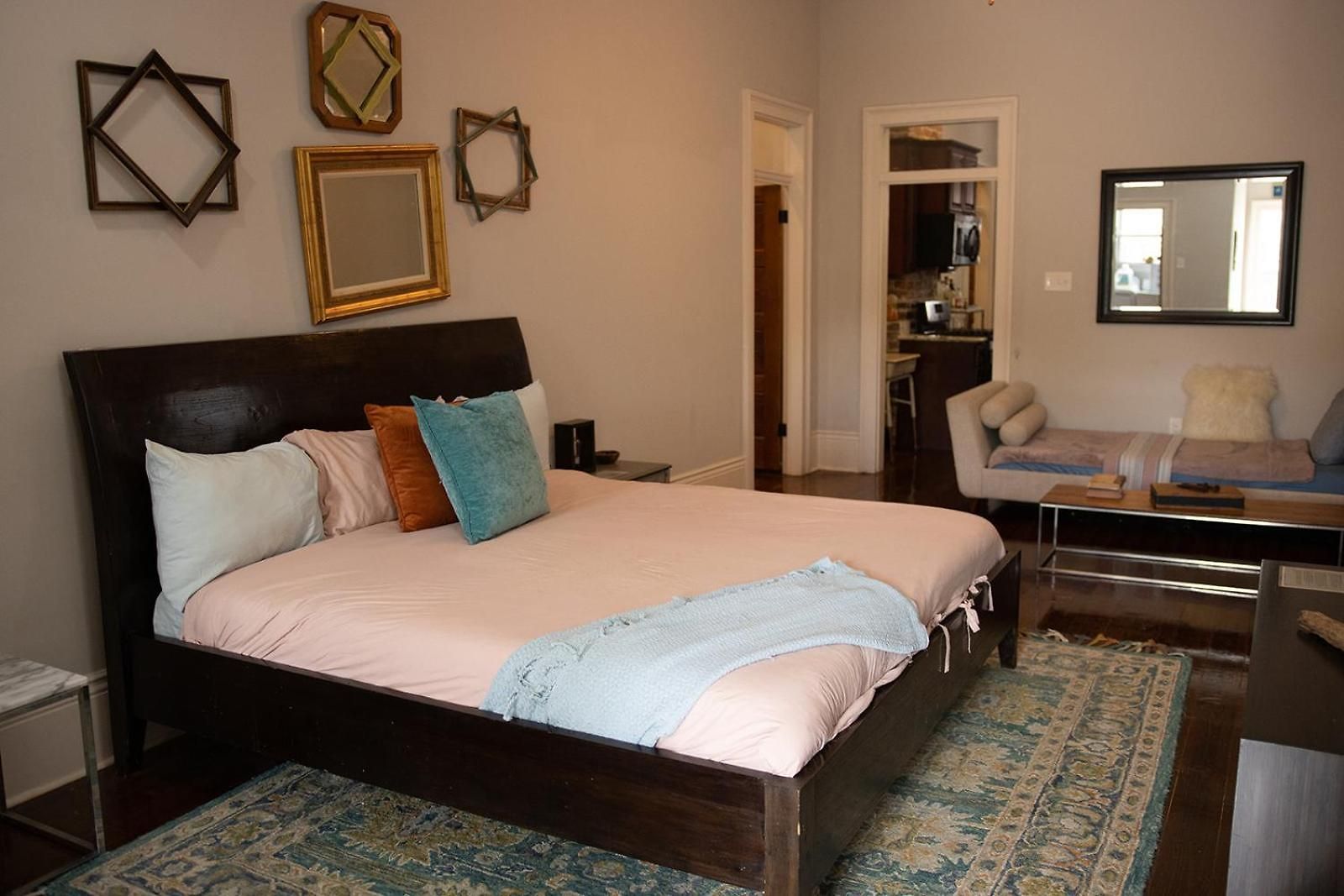 Historic Marigny House Mins To French Quarters! Holiday home *