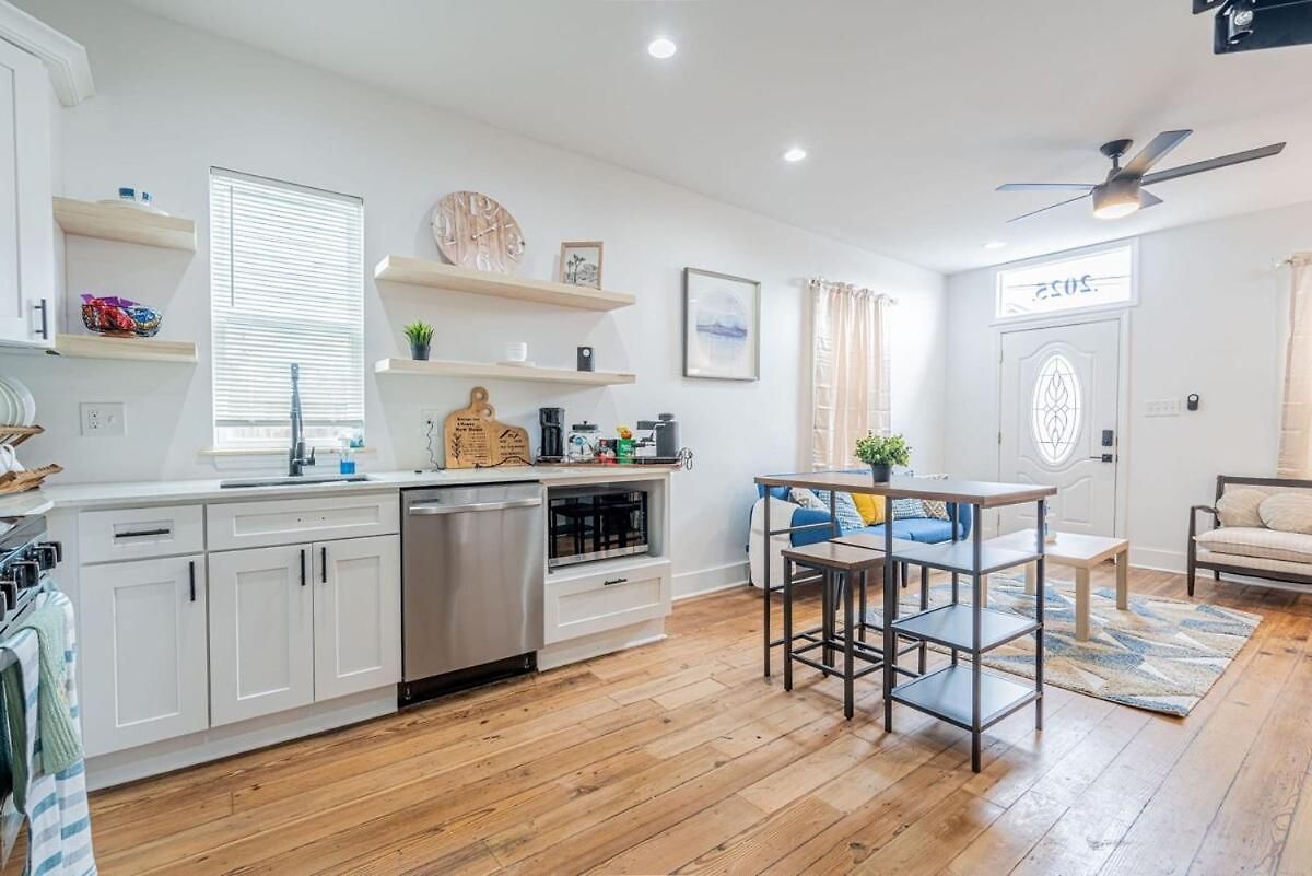 Near St Charles 10 Min From French Quarter *