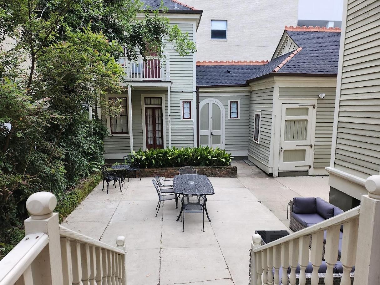 Apartment Walker Mansion On St Charles Ave - Unit 7 New Orleans