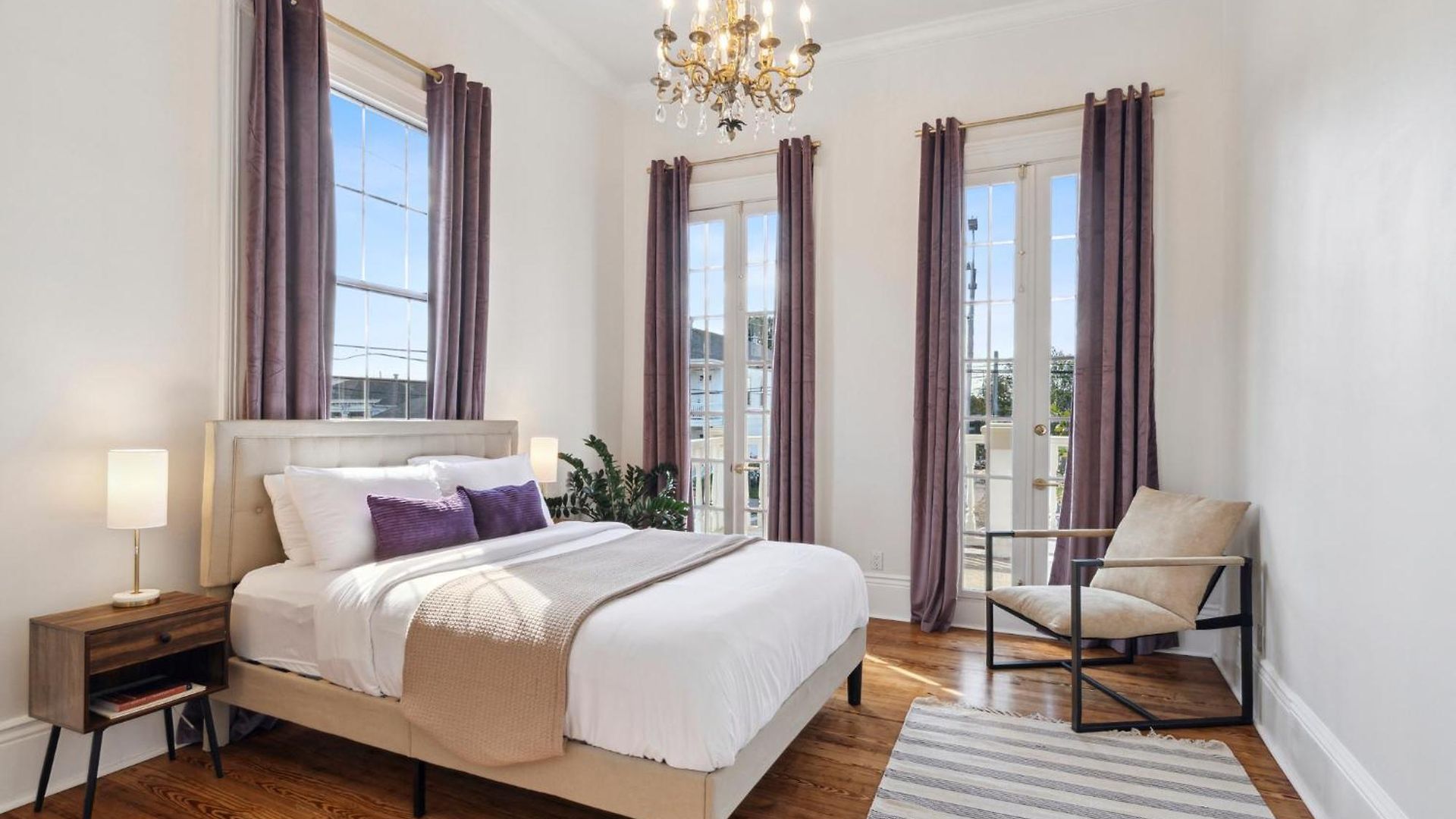 Elegant Garden District 4br Holiday home