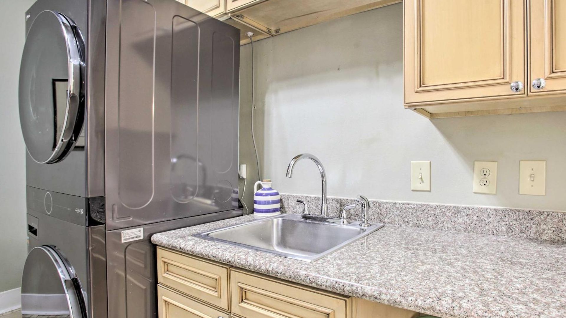 Apartment Perfect Location: Inviting Uptown Apt! New Orleans