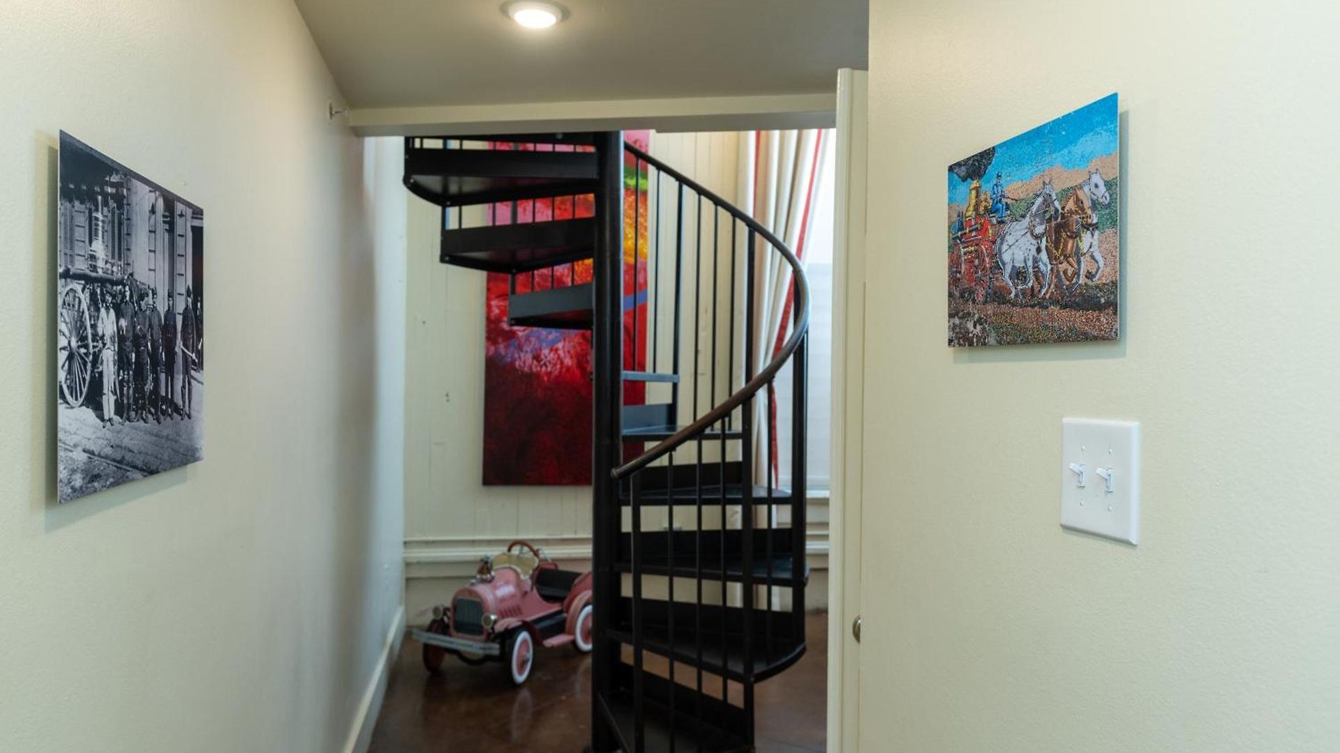 Engine 24 Firehouse Bed & Breakfast New Orleans