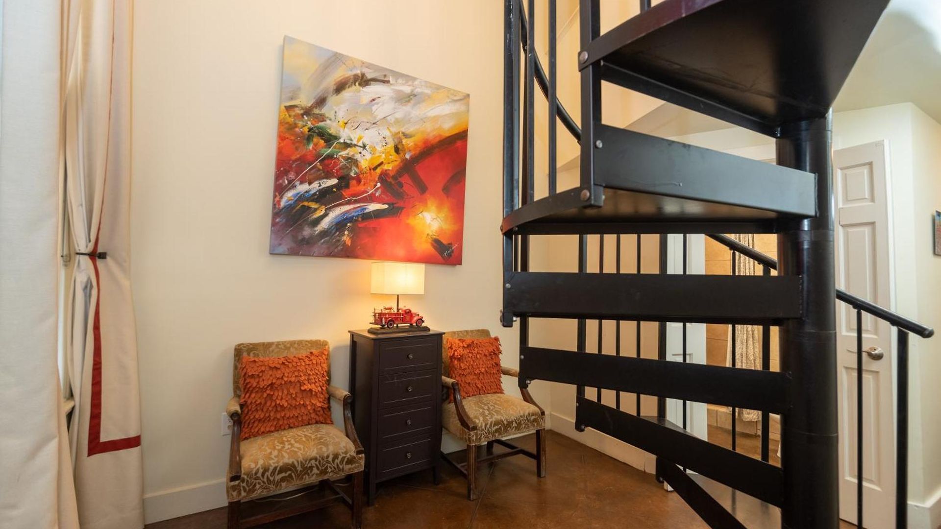 Engine 24 Firehouse Bed & Breakfast New Orleans