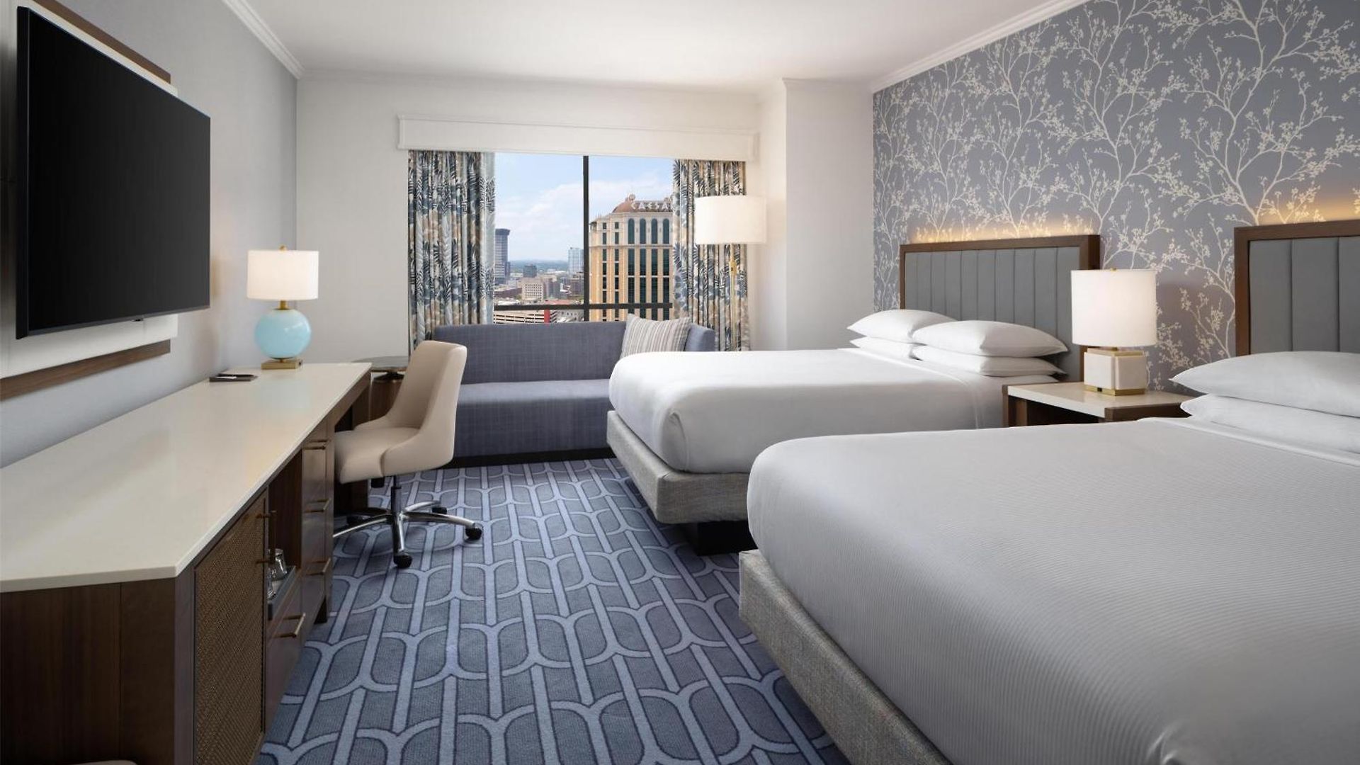 Hotel Hilton Riverside 4*