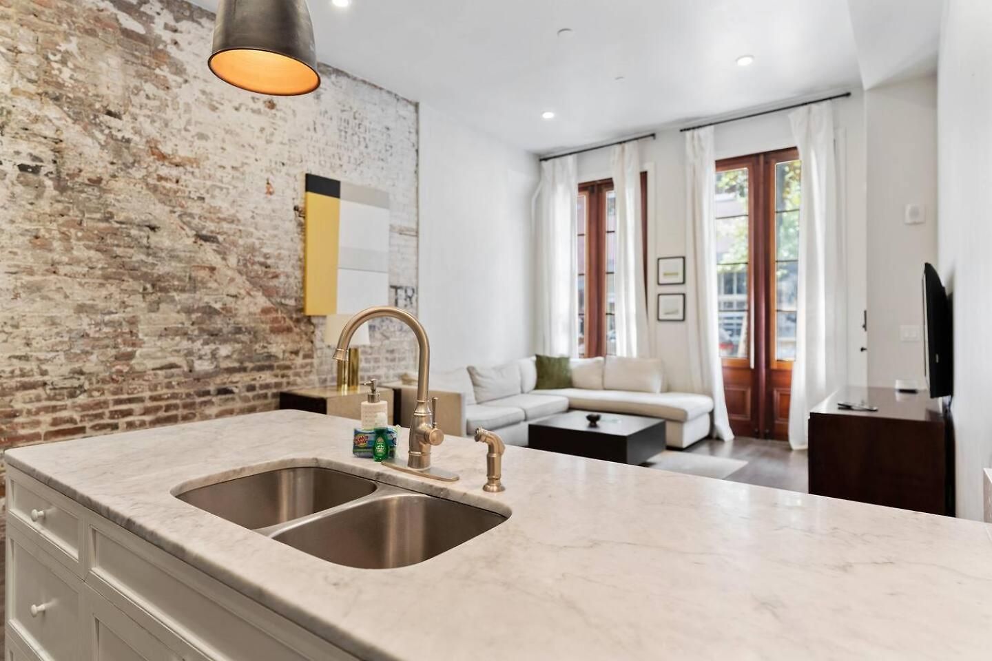 Group-friendly Nola Near Bourbon Hotel
