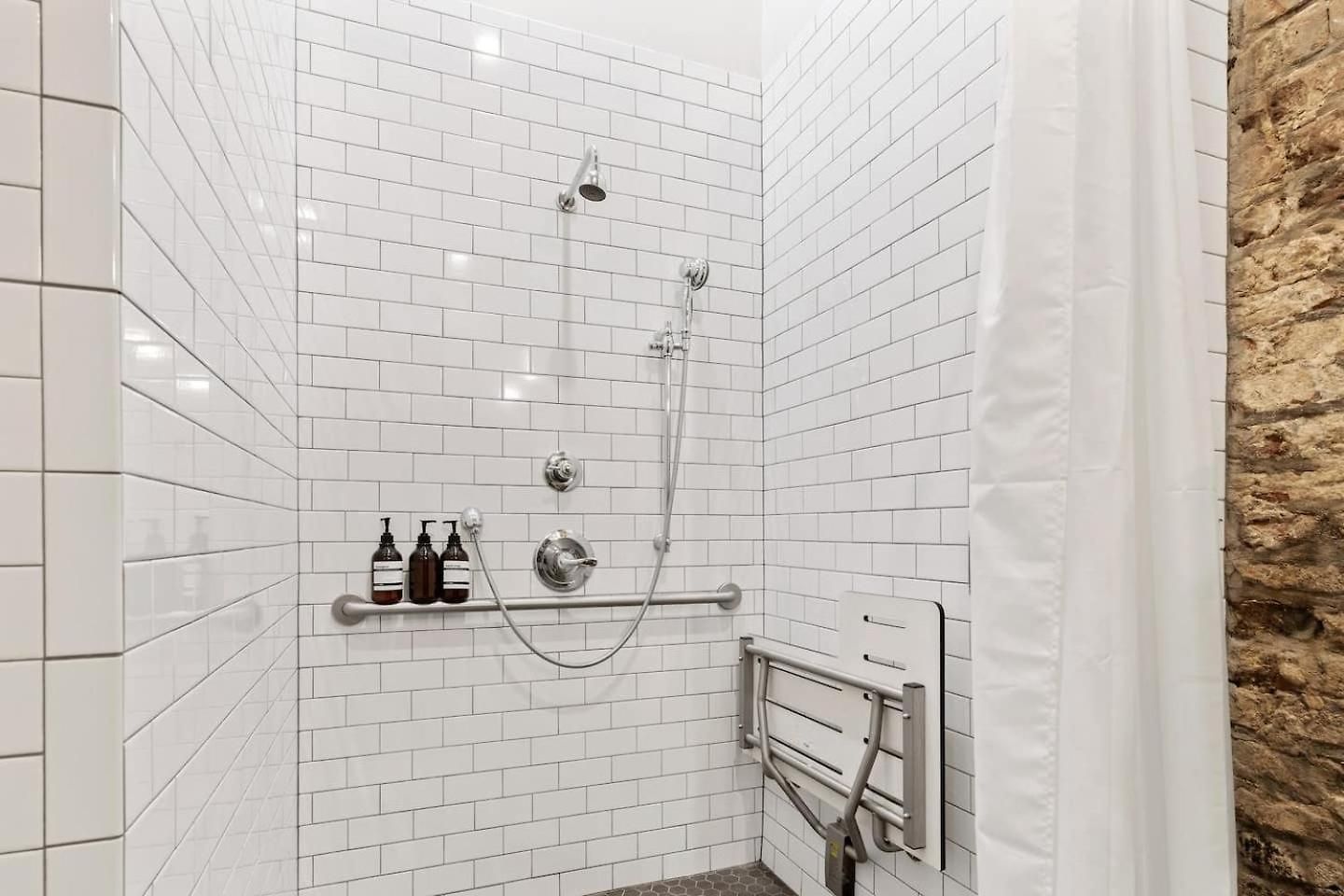 Group-friendly Nola Near Bourbon * New Orleans