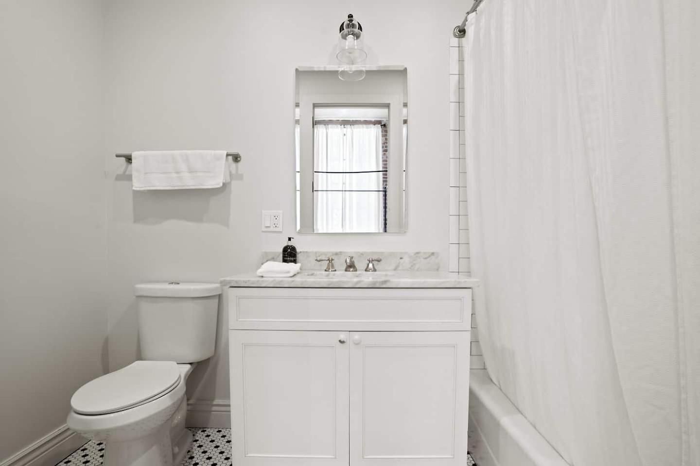 Bourbon Street Group Friendly Hotel *