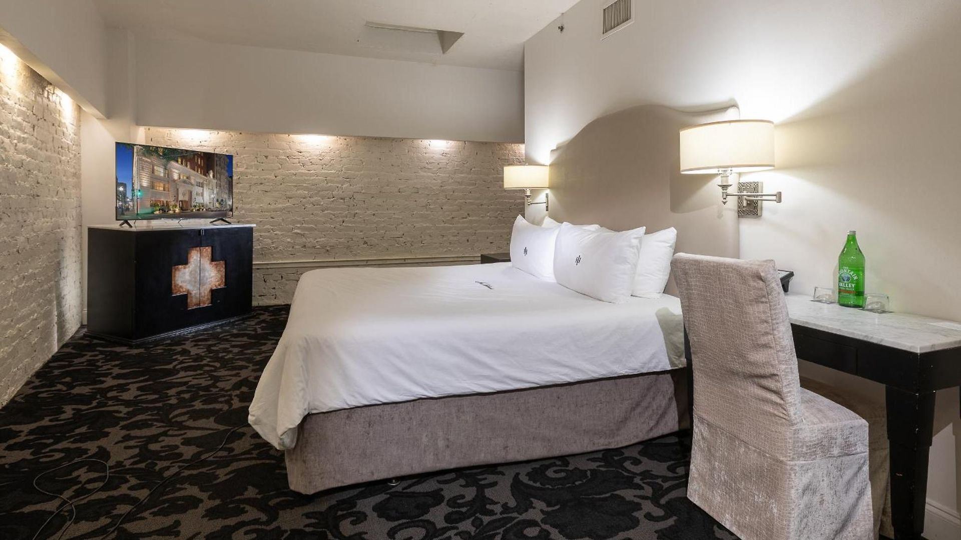 International House Hotel