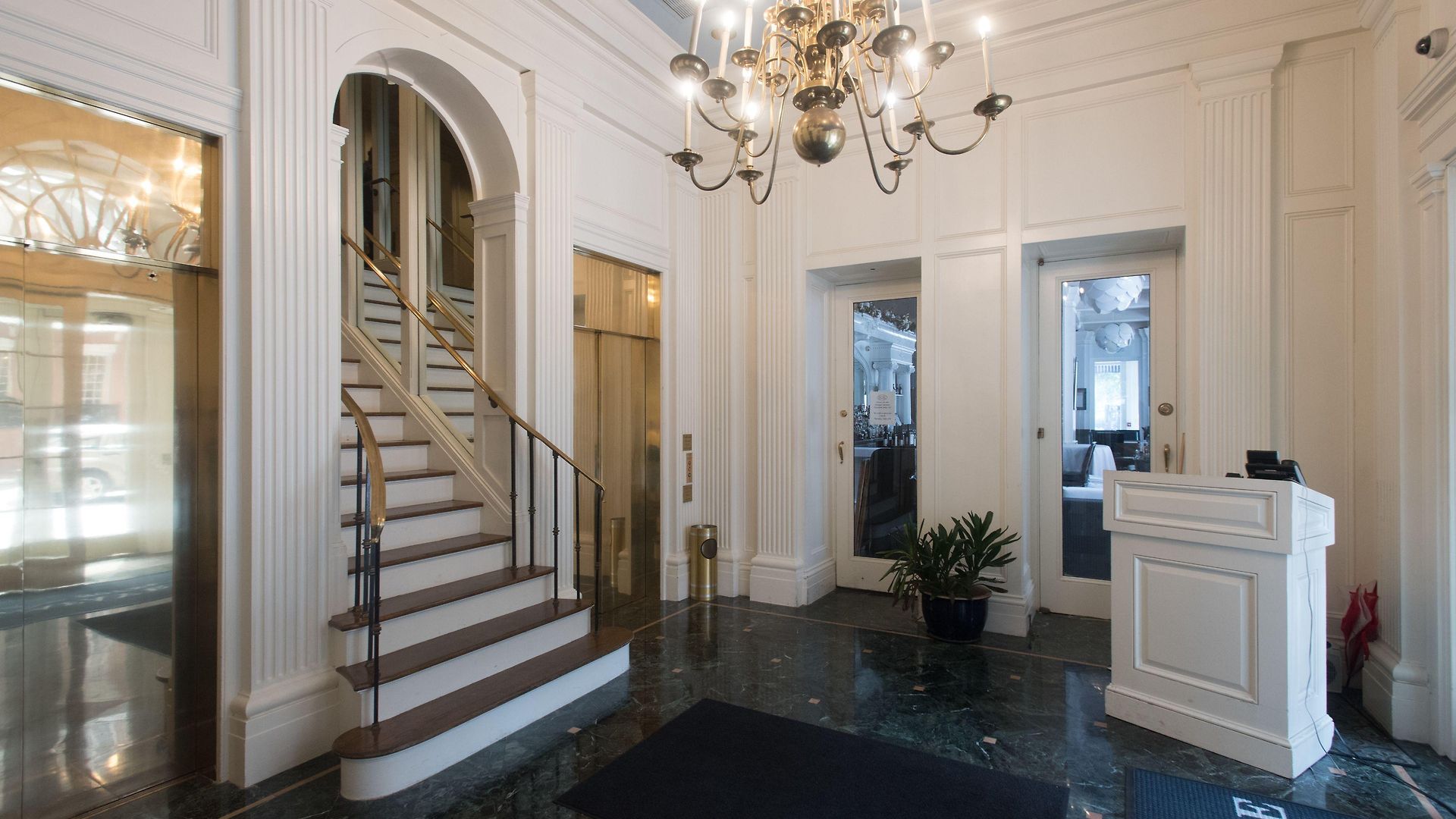 The Lafayette By Kasa Living 3*