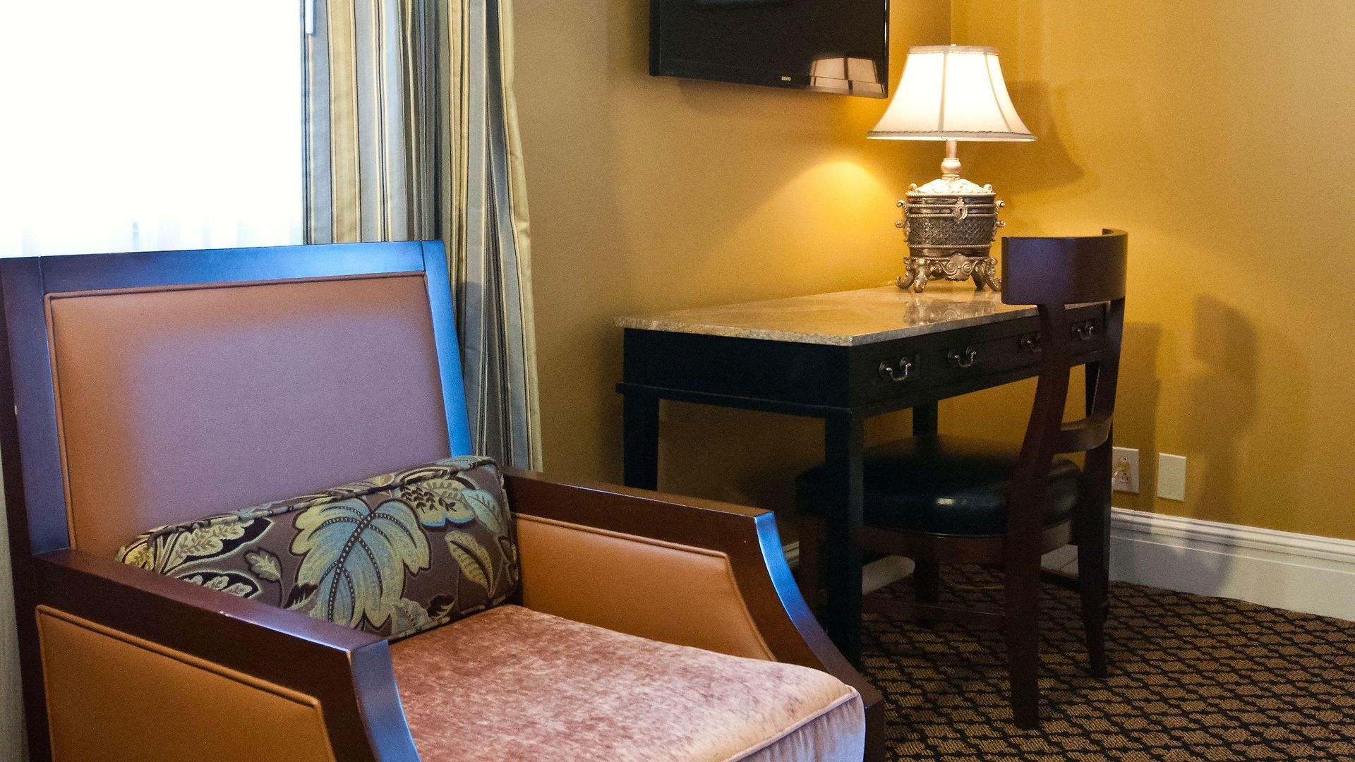 The Lafayette By Kasa Living 3* New Orleans