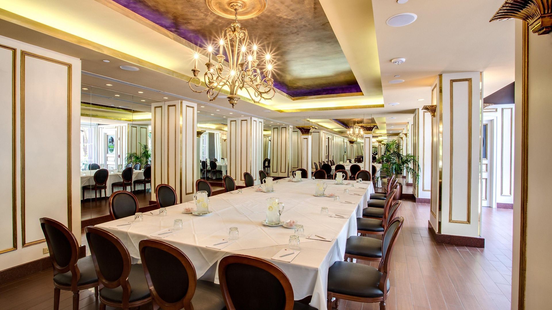 Mazarin Hotel