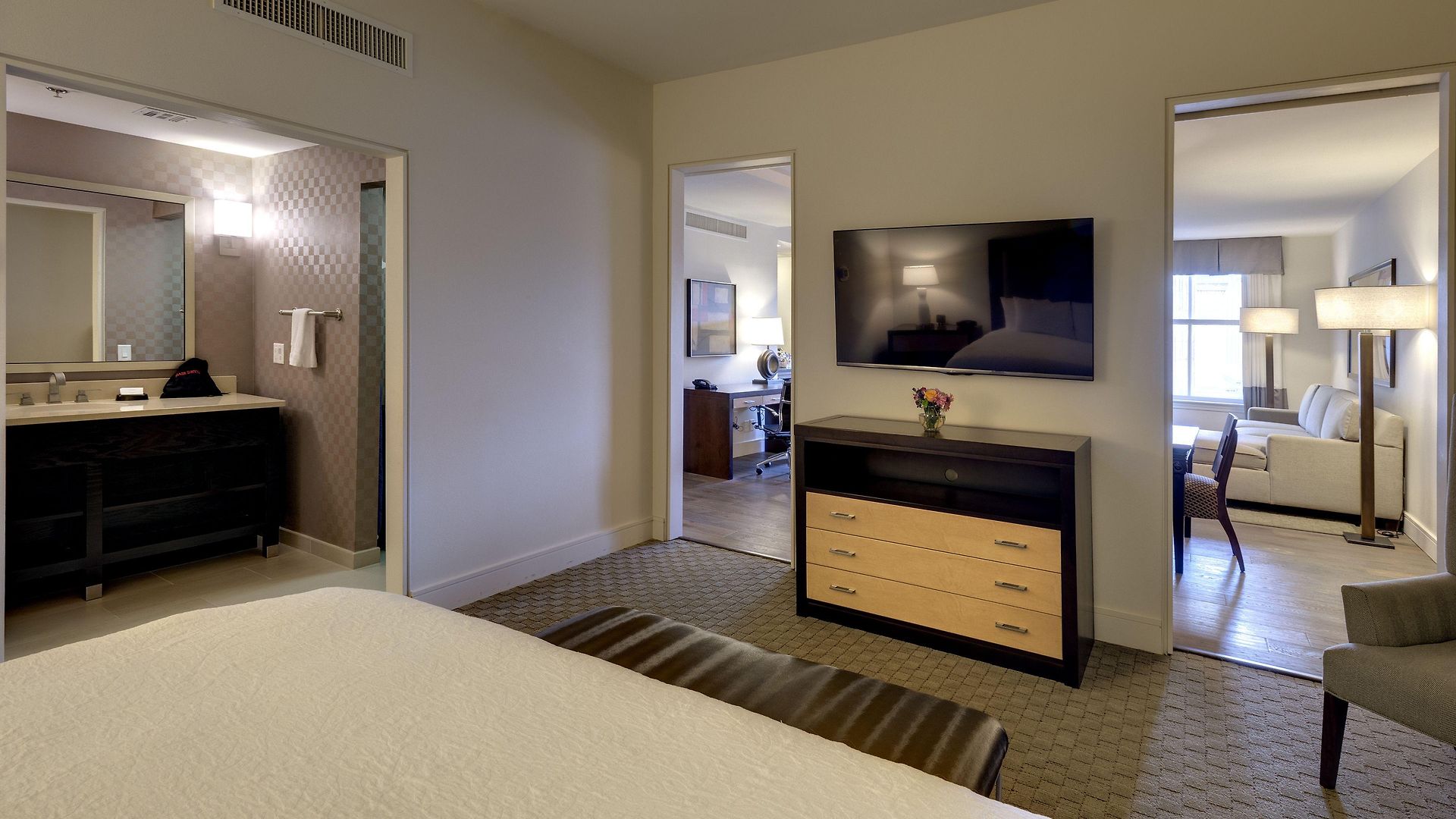 Hampton & Downtown French Quarter Area 3*