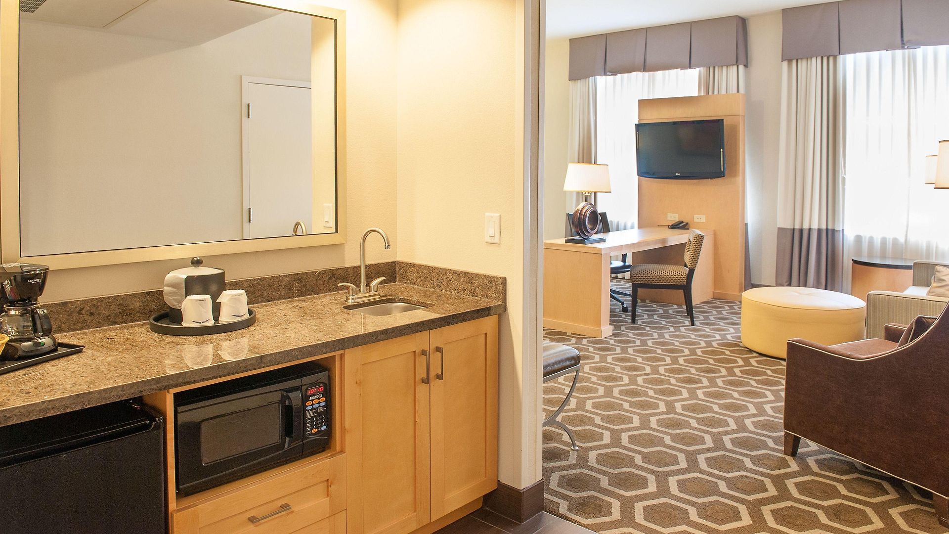 Hotel Hampton & Downtown French Quarter Area New Orleans
