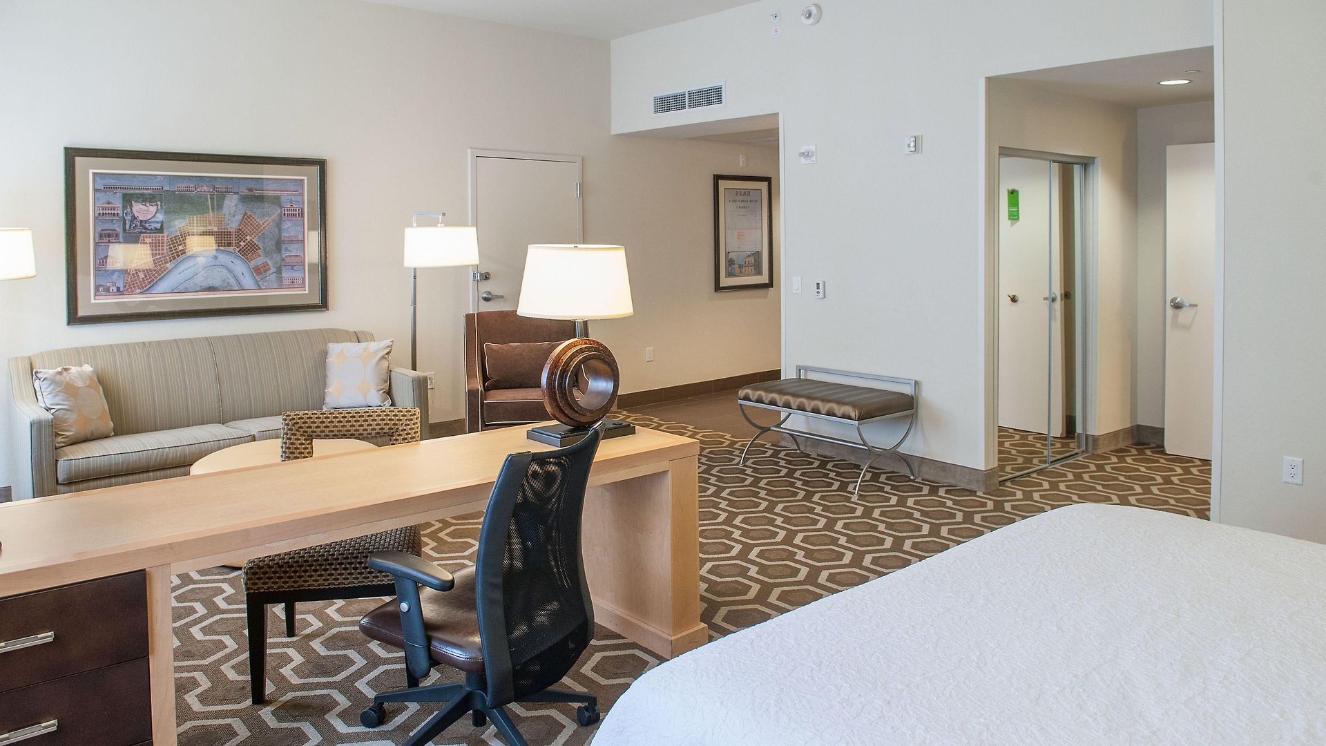 Hotel Hampton & Downtown French Quarter Area New Orleans
