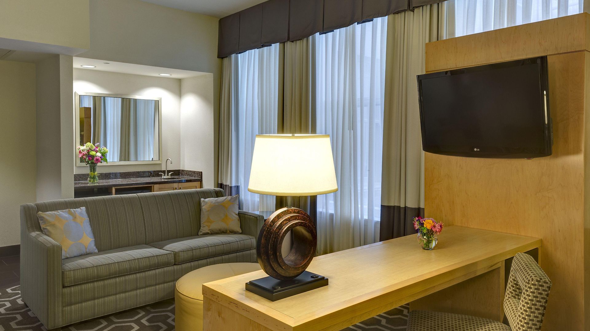 Hotel Hampton & Downtown French Quarter Area