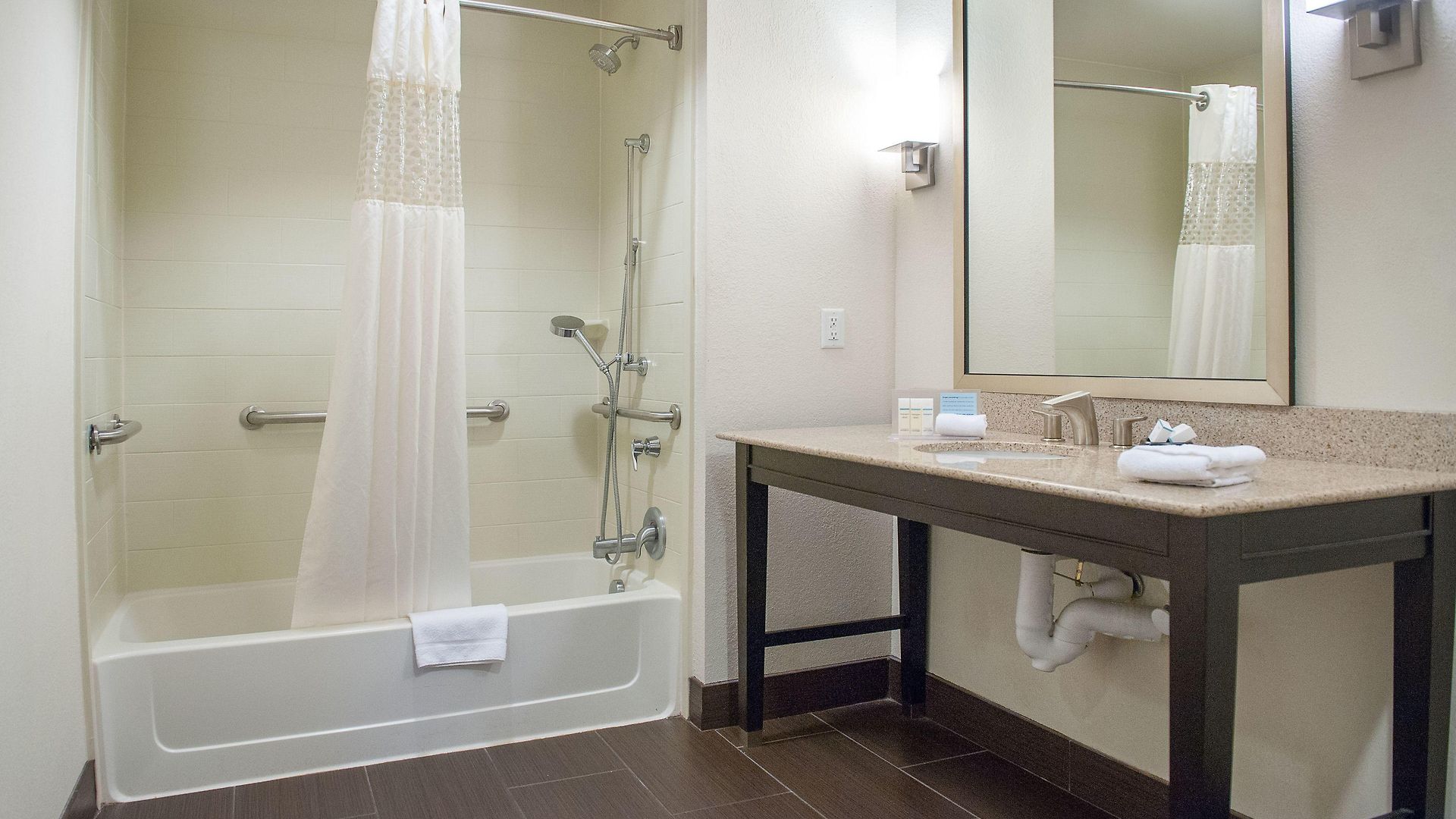 Hampton & Downtown French Quarter Area Hotel 3*