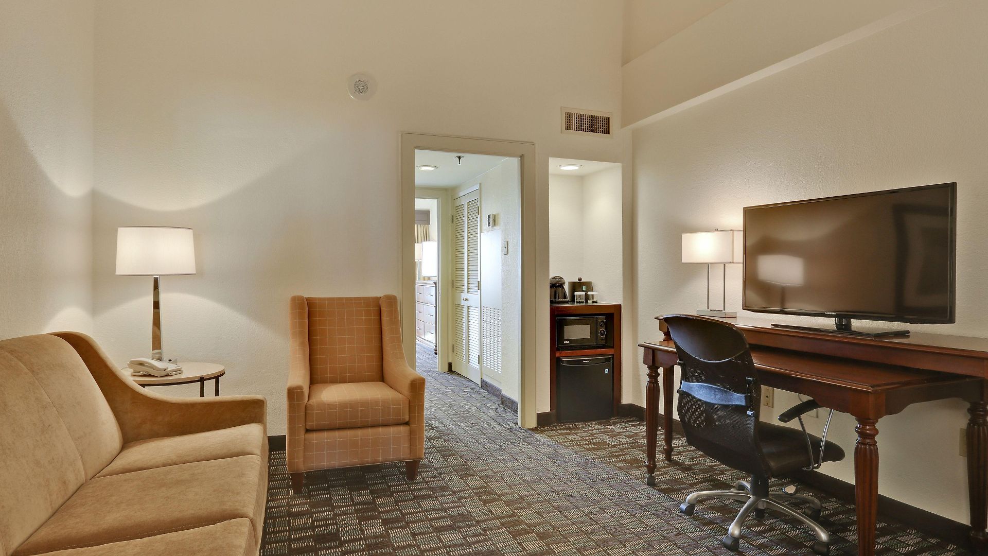 Hotel Embassy By Hilton Convention Center New Orleans