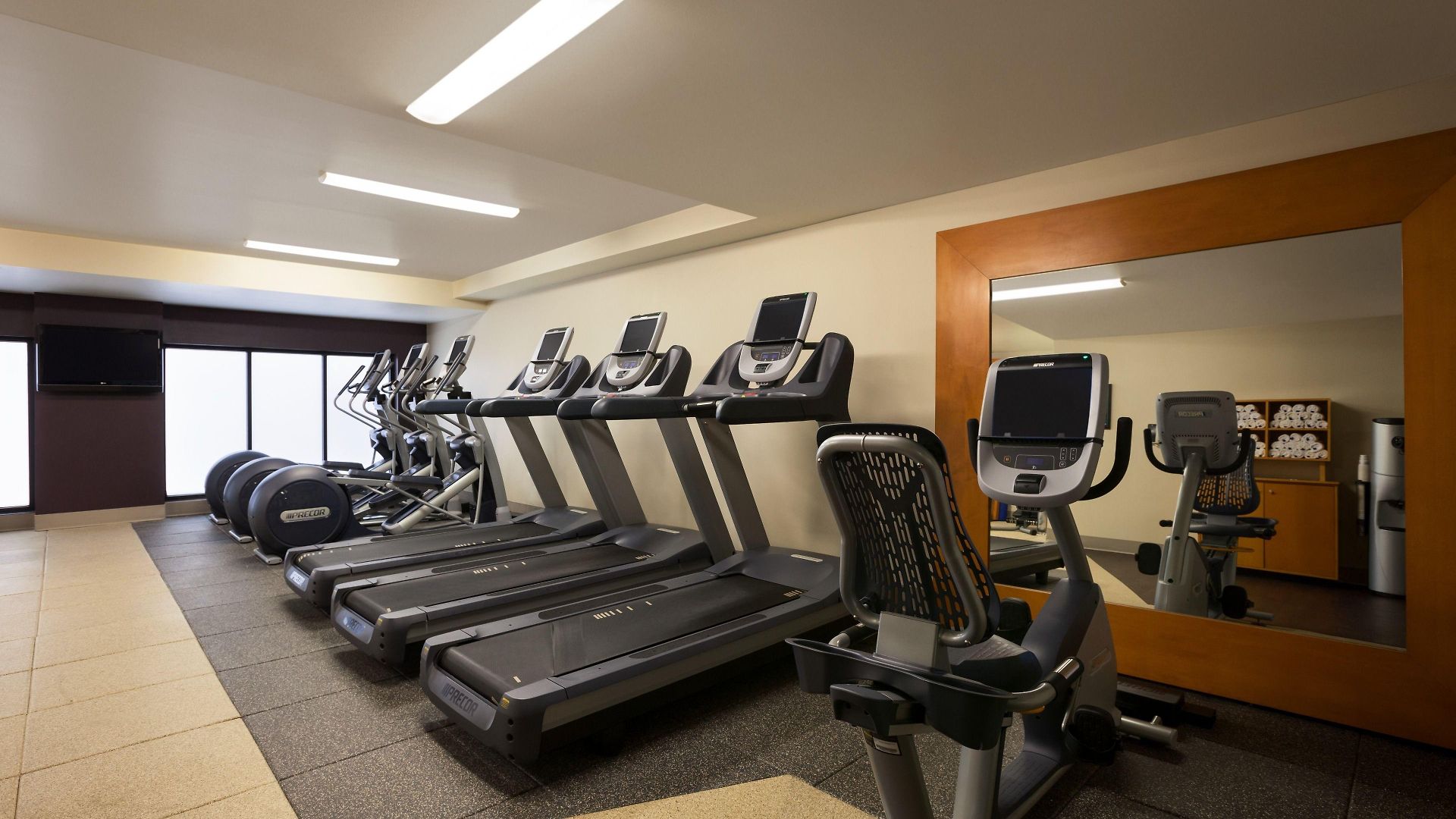 Embassy By Hilton Convention Center Hotel 3*