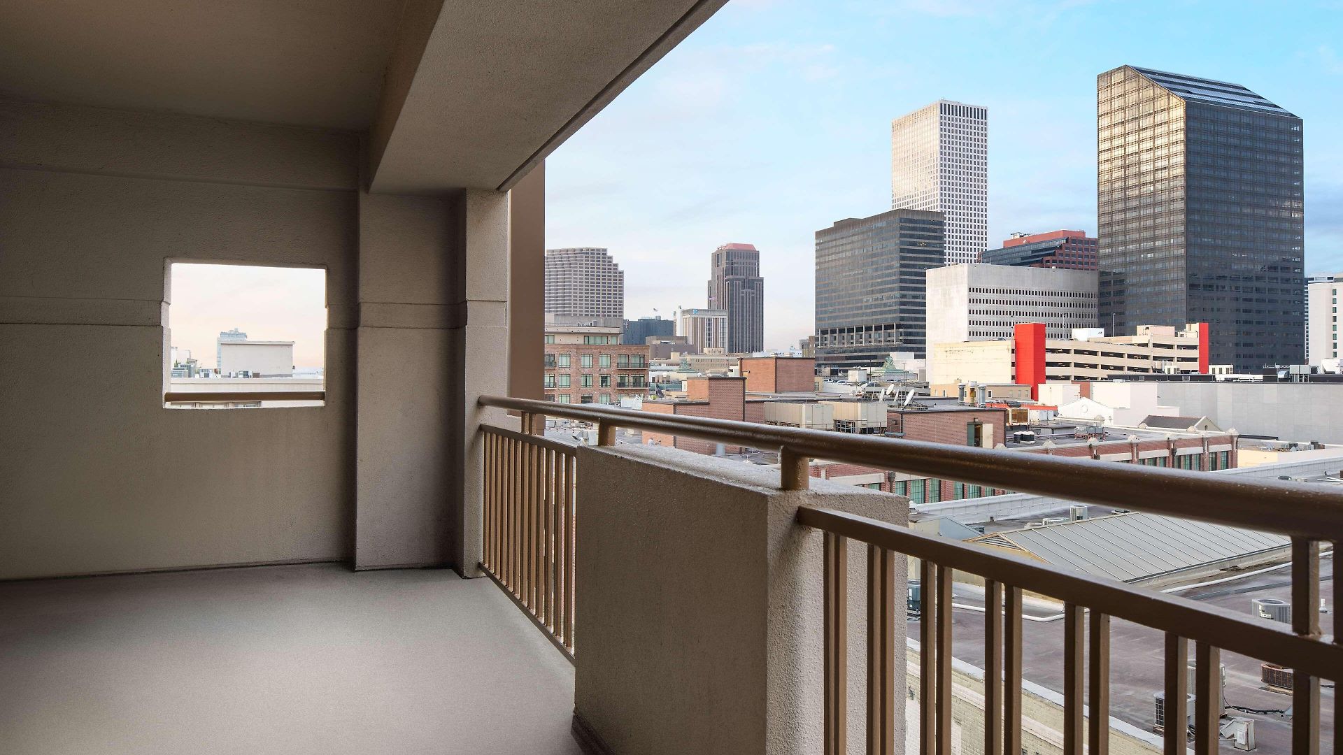 Hotel Embassy By Hilton Convention Center New Orleans