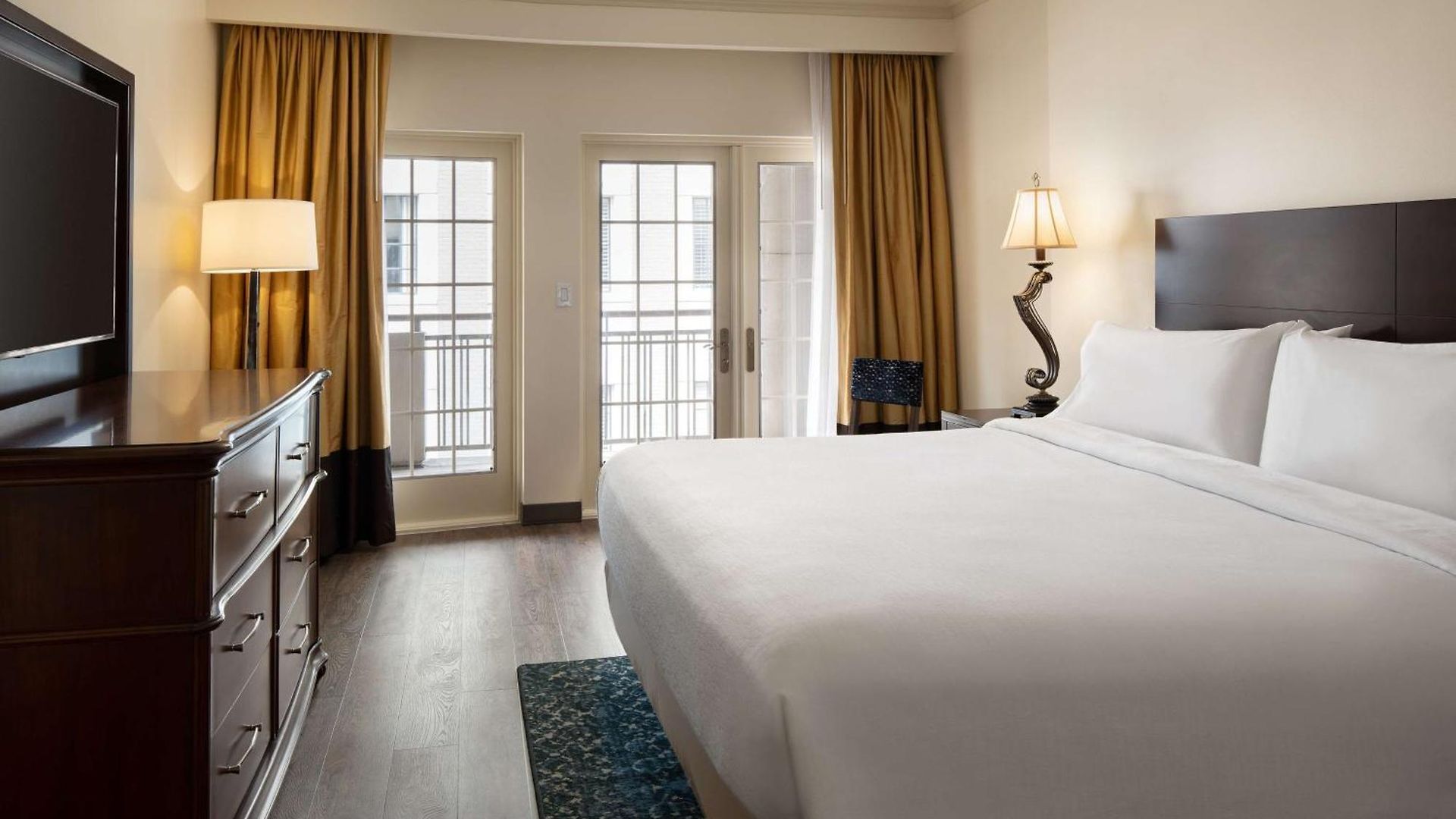 Embassy By Hilton Convention Center 3*