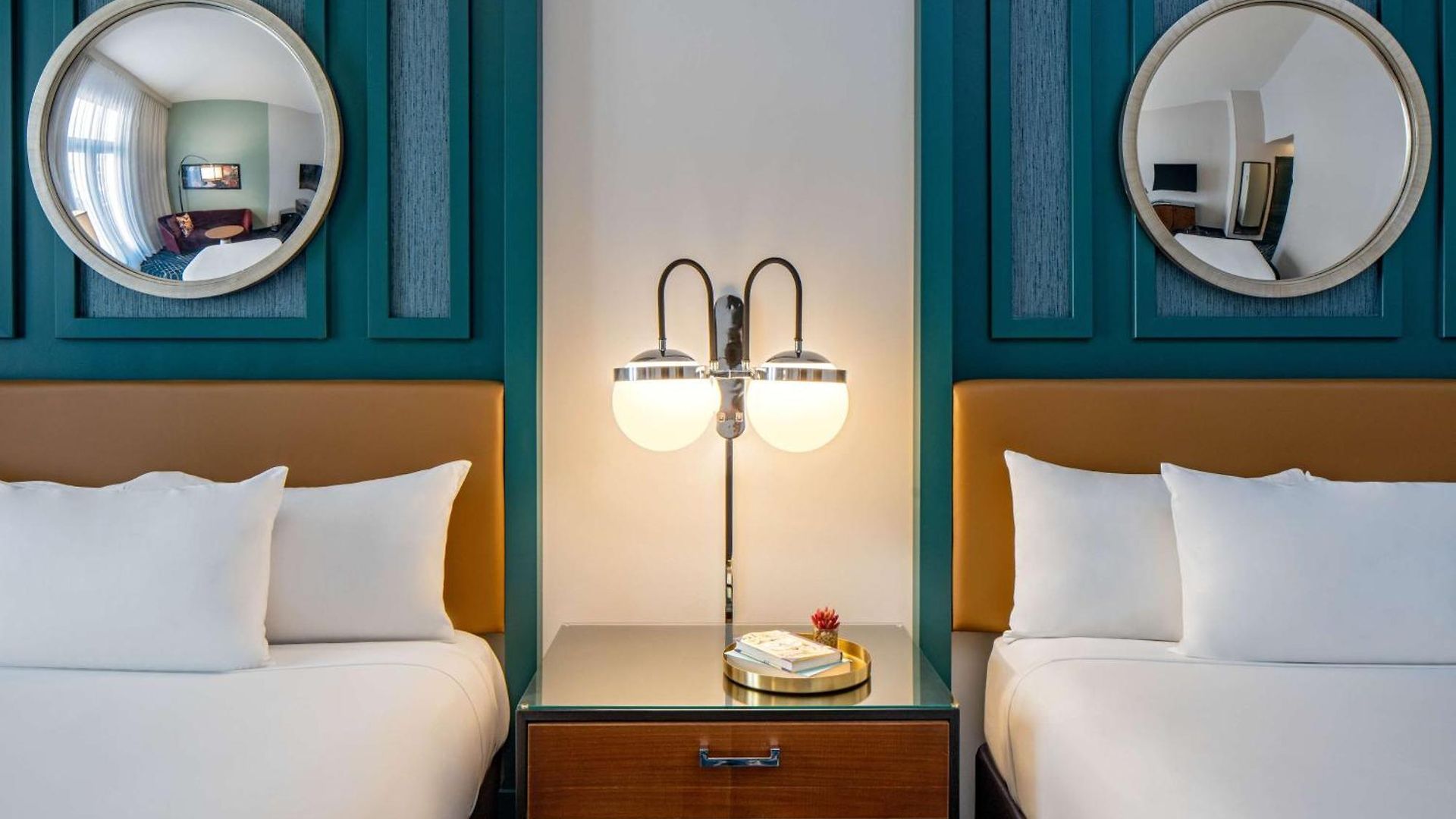 Hyatt Centric French Quarter 4*