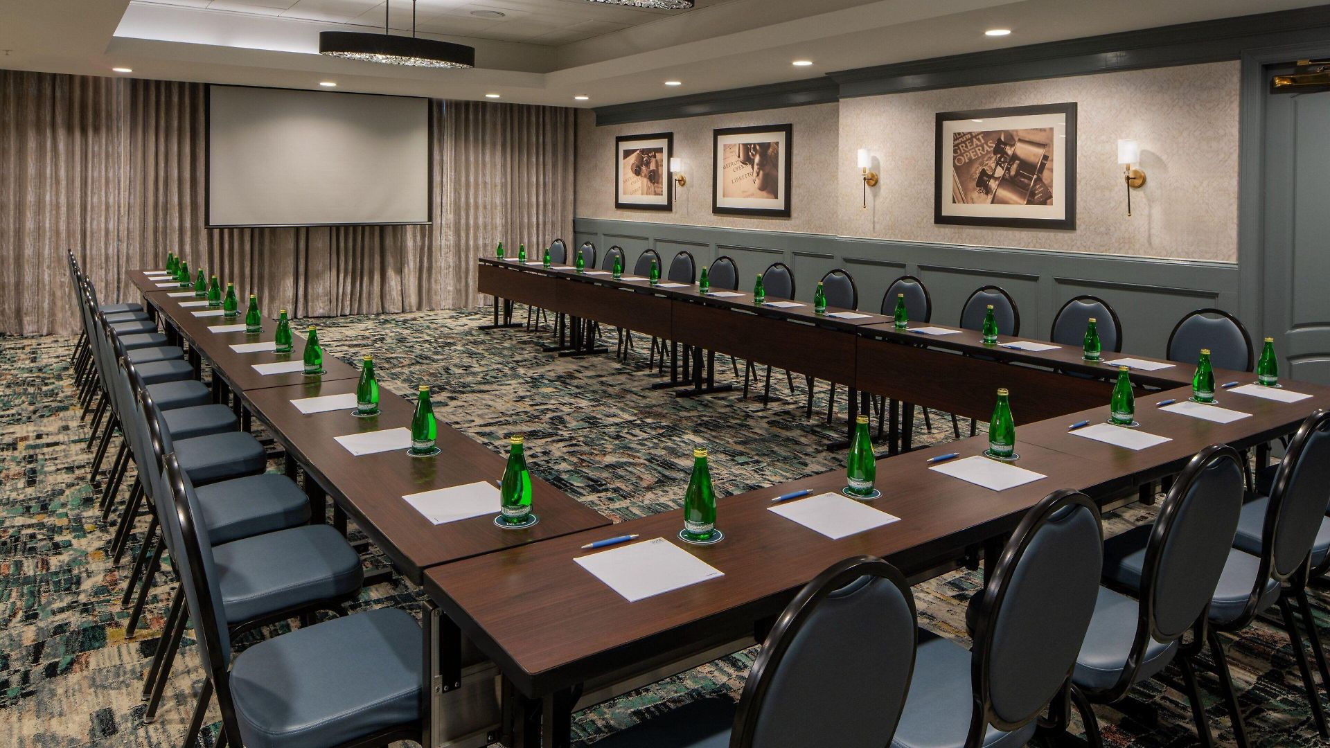 Hotel Four Points By Sheraton French Quarter 4*