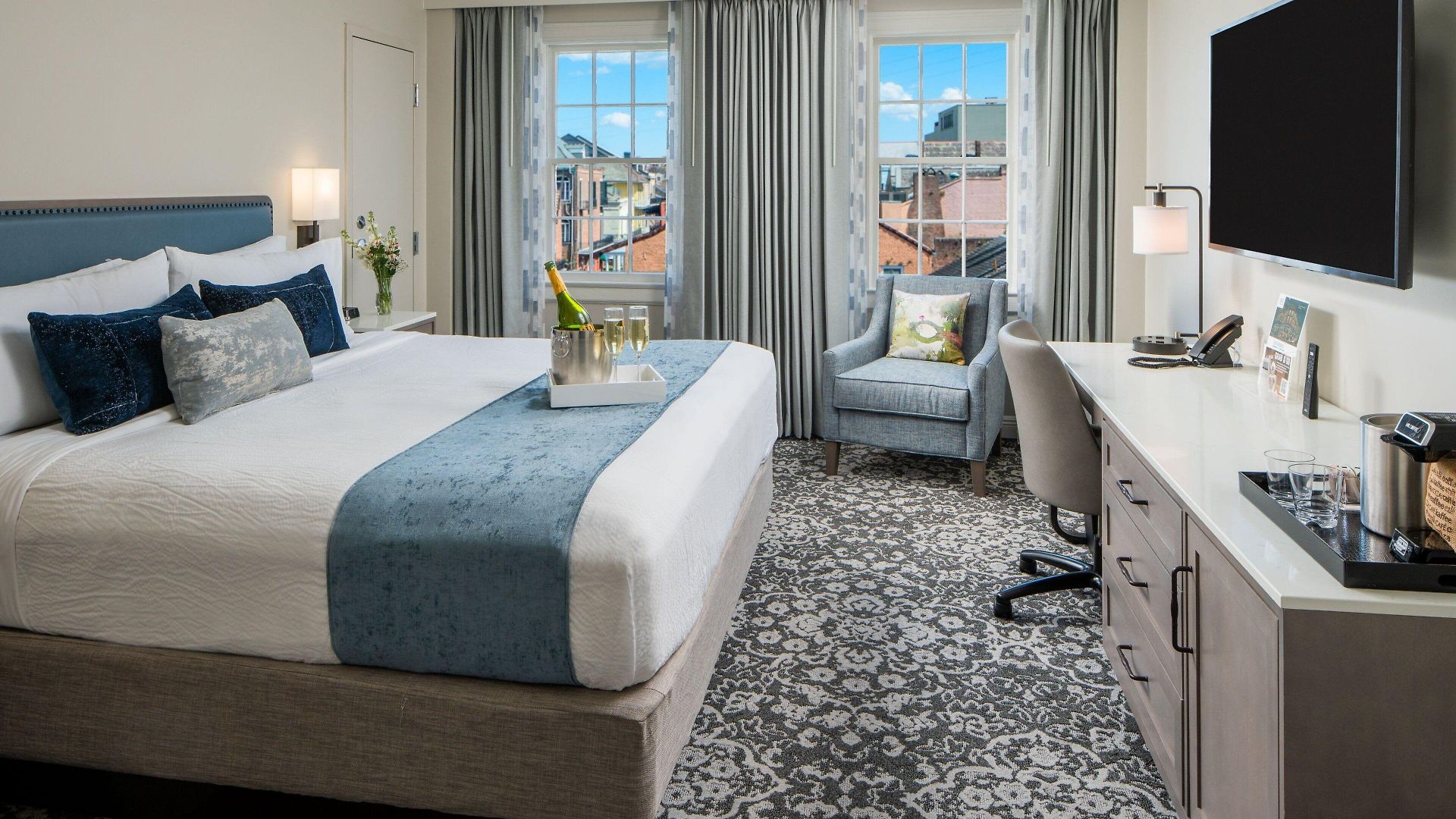 Four Points By Sheraton French Quarter Hotel
