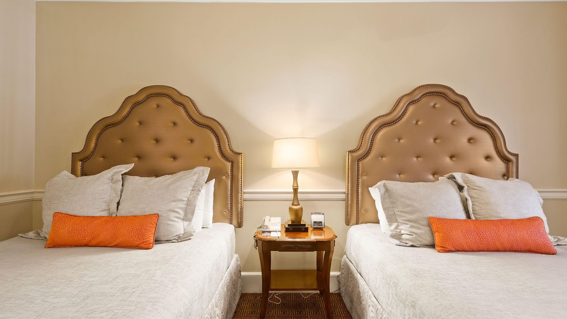 Provincial Hotel 4*