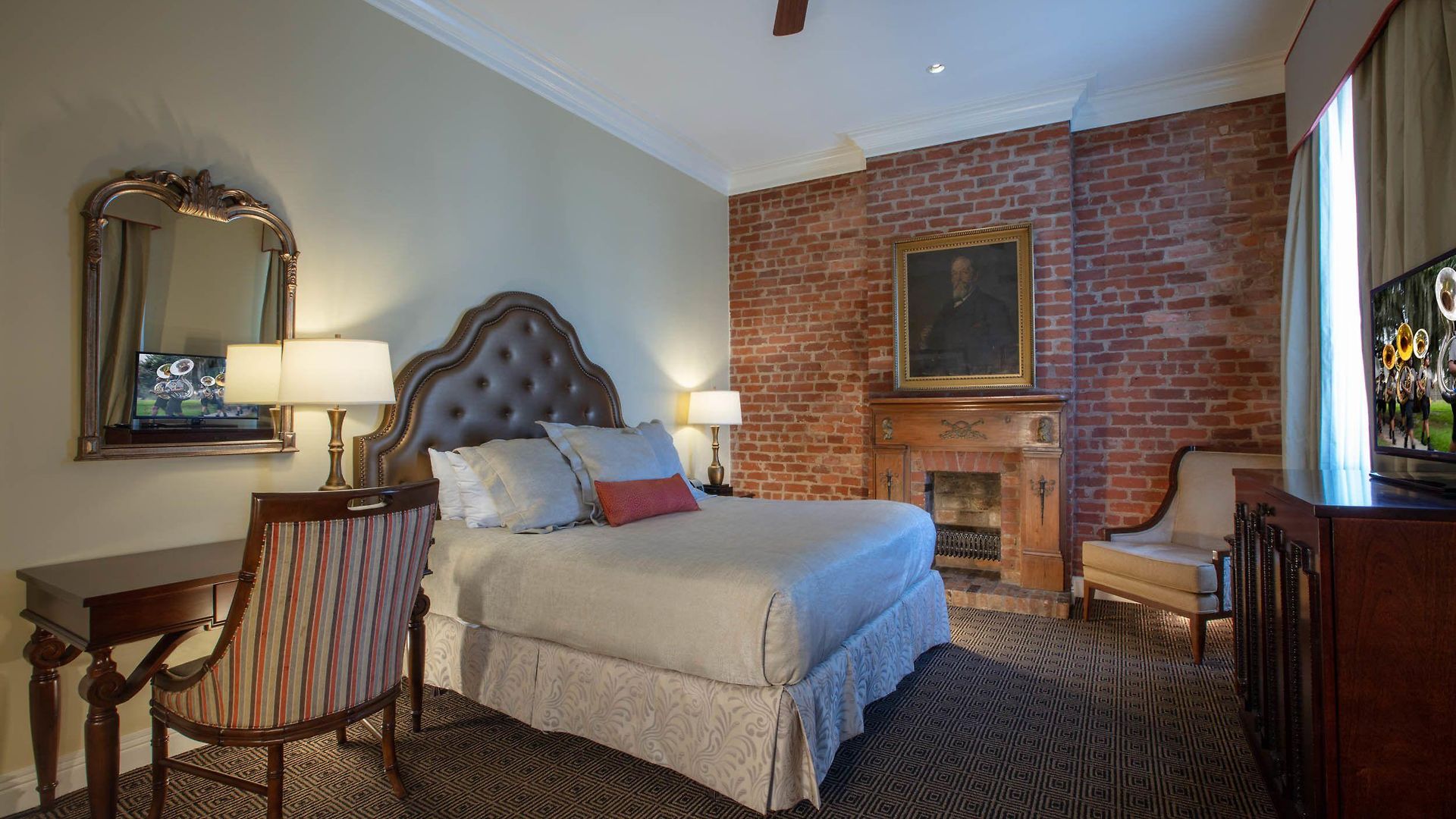 Provincial Hotel 4*