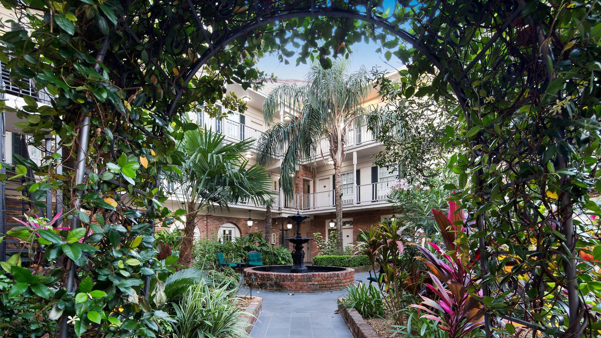 Western French Quarter Courtyard 4*
