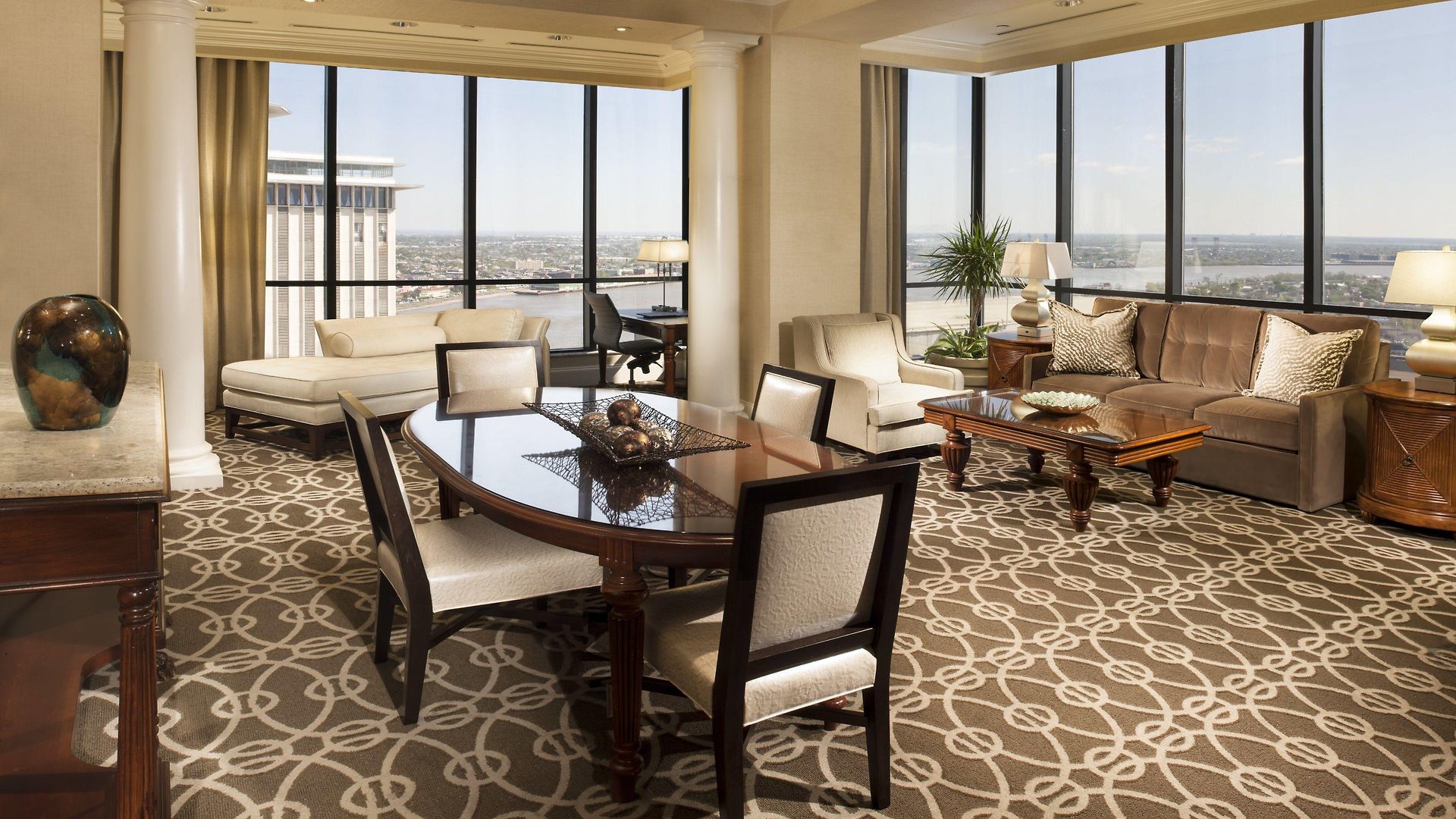 Hotel Hilton Riverside 4*