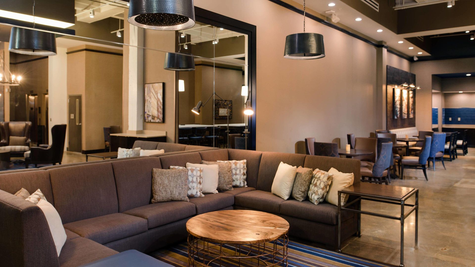Hotel Fairfield By Marriott & Downtown French Quarter Area 3*