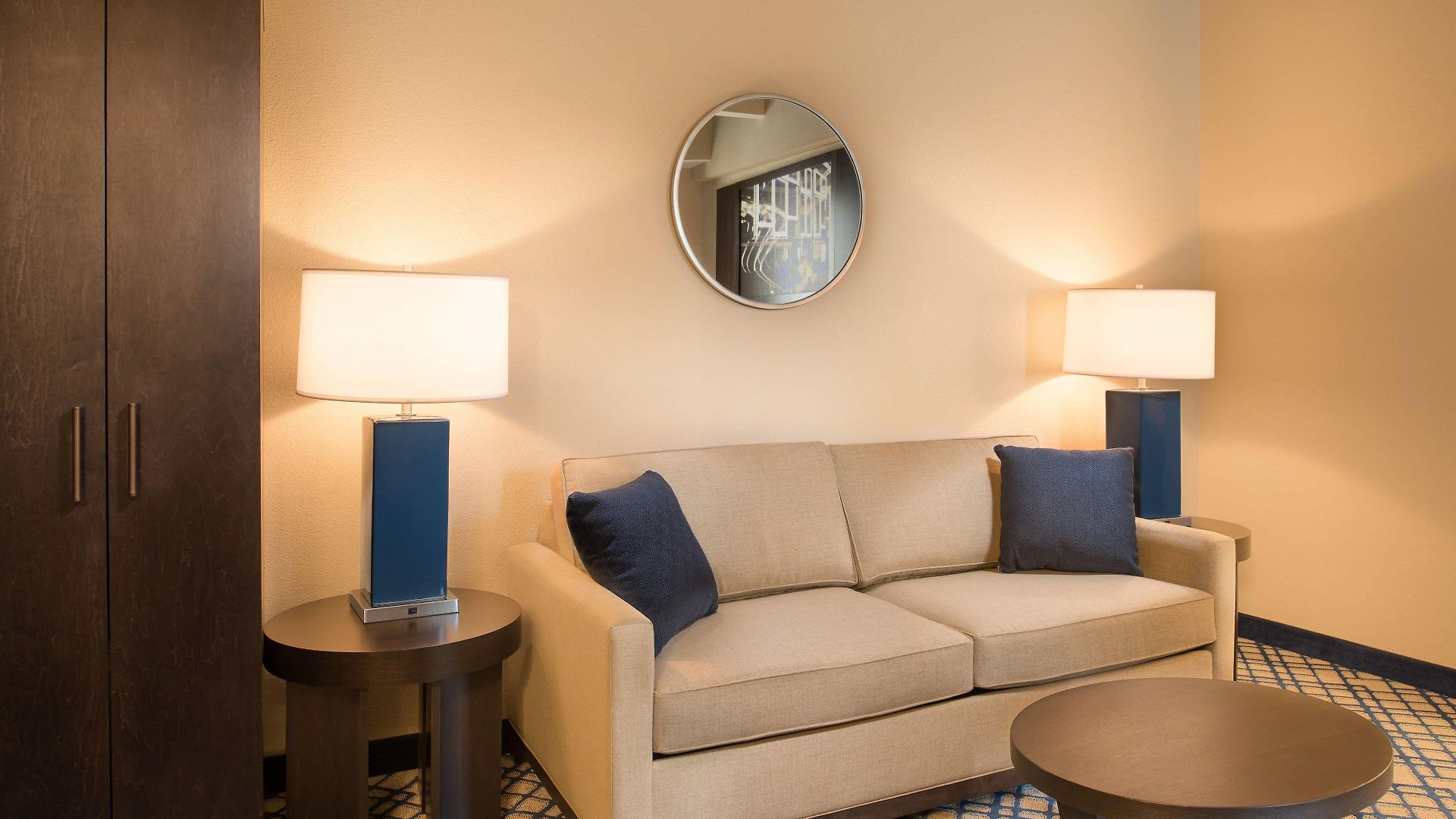 Fairfield By Marriott & Downtown French Quarter Area