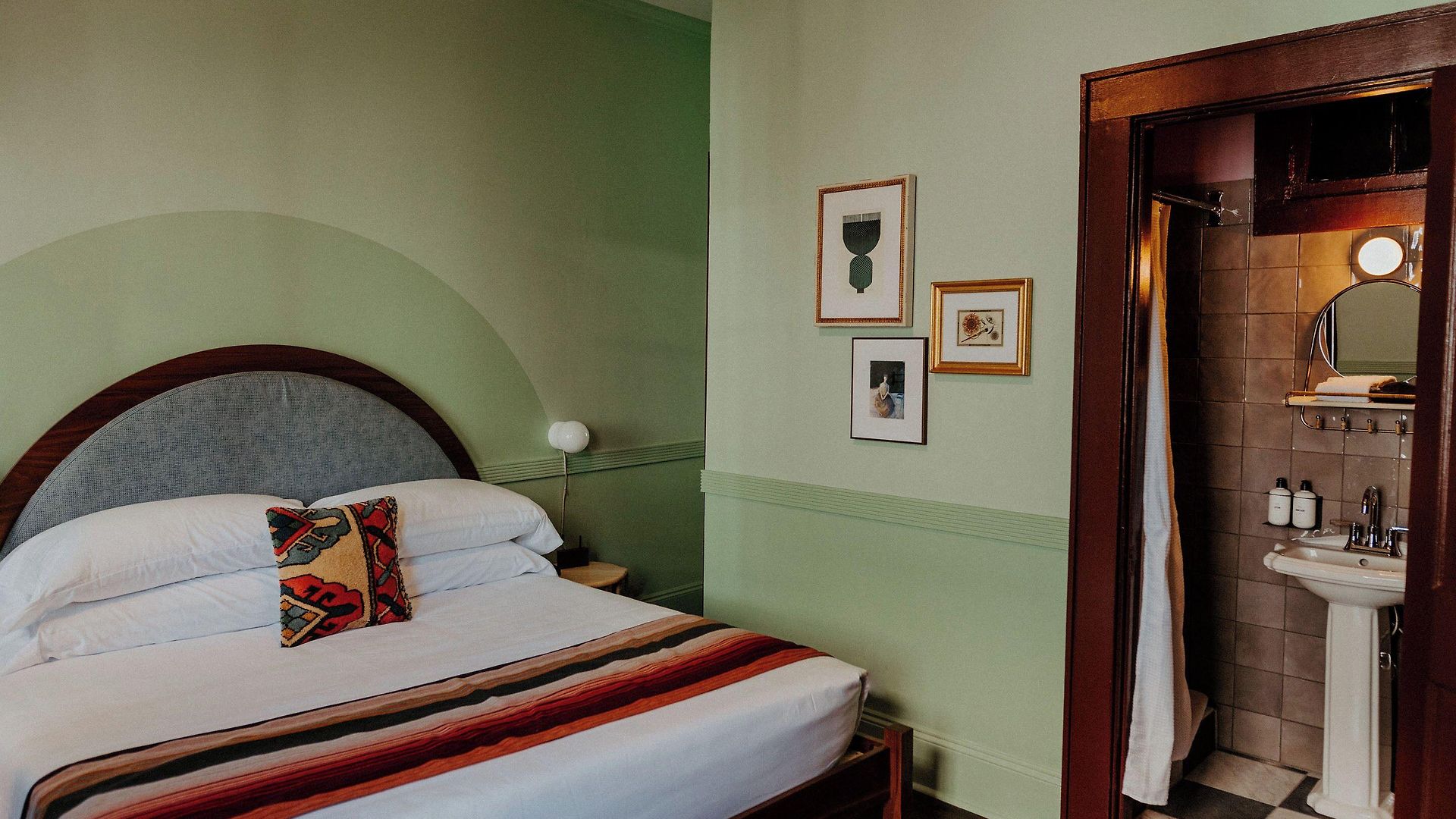 Frenchmen Hotel