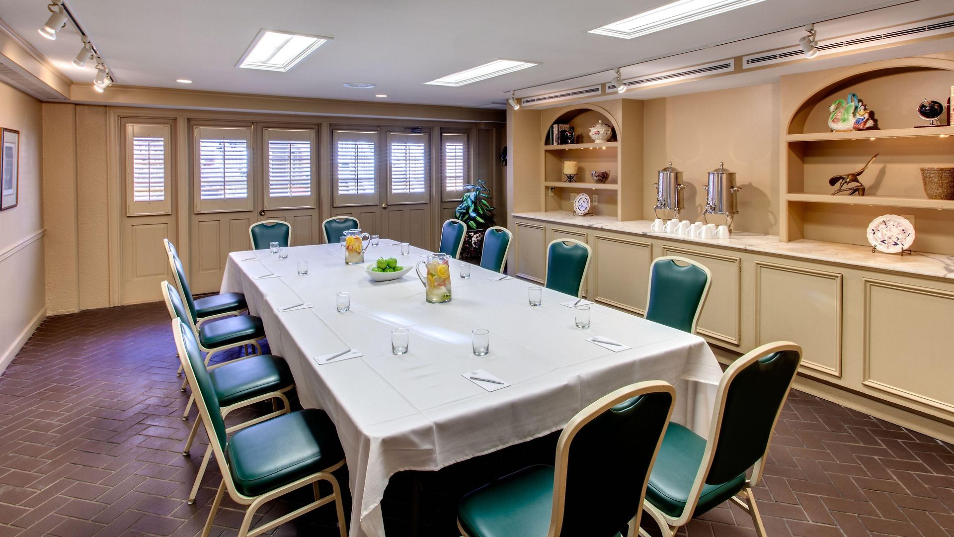Hotel Dauphine Orleans 3*