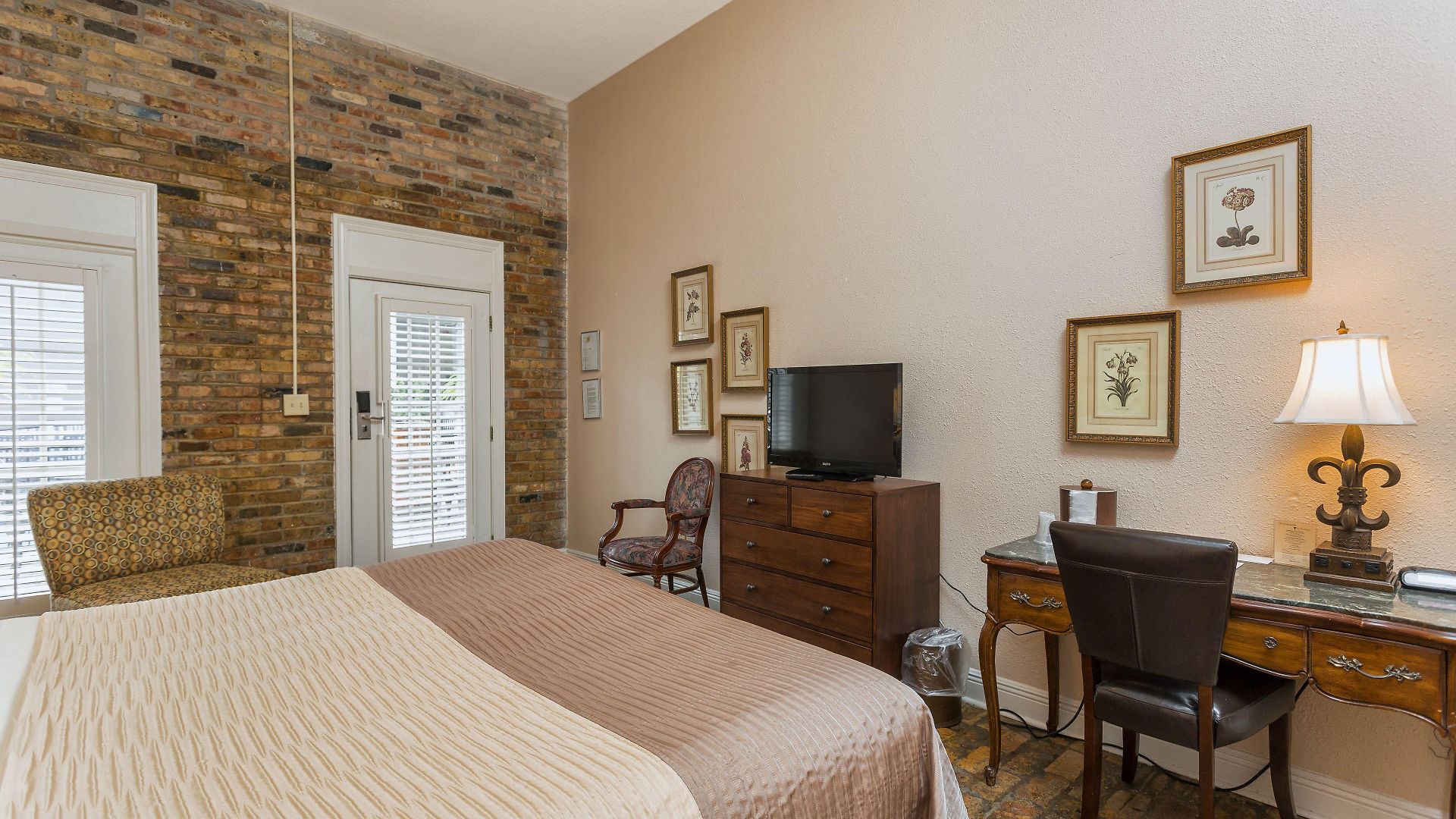 Courtyard By The French Quarter 3*