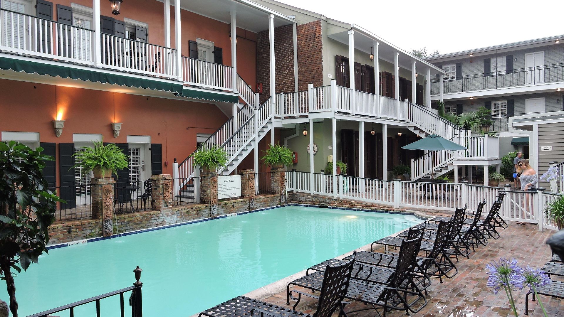 Courtyard By The French Quarter Hotel