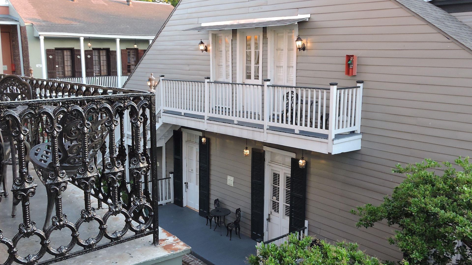 Courtyard By The French Quarter Hotel 3*